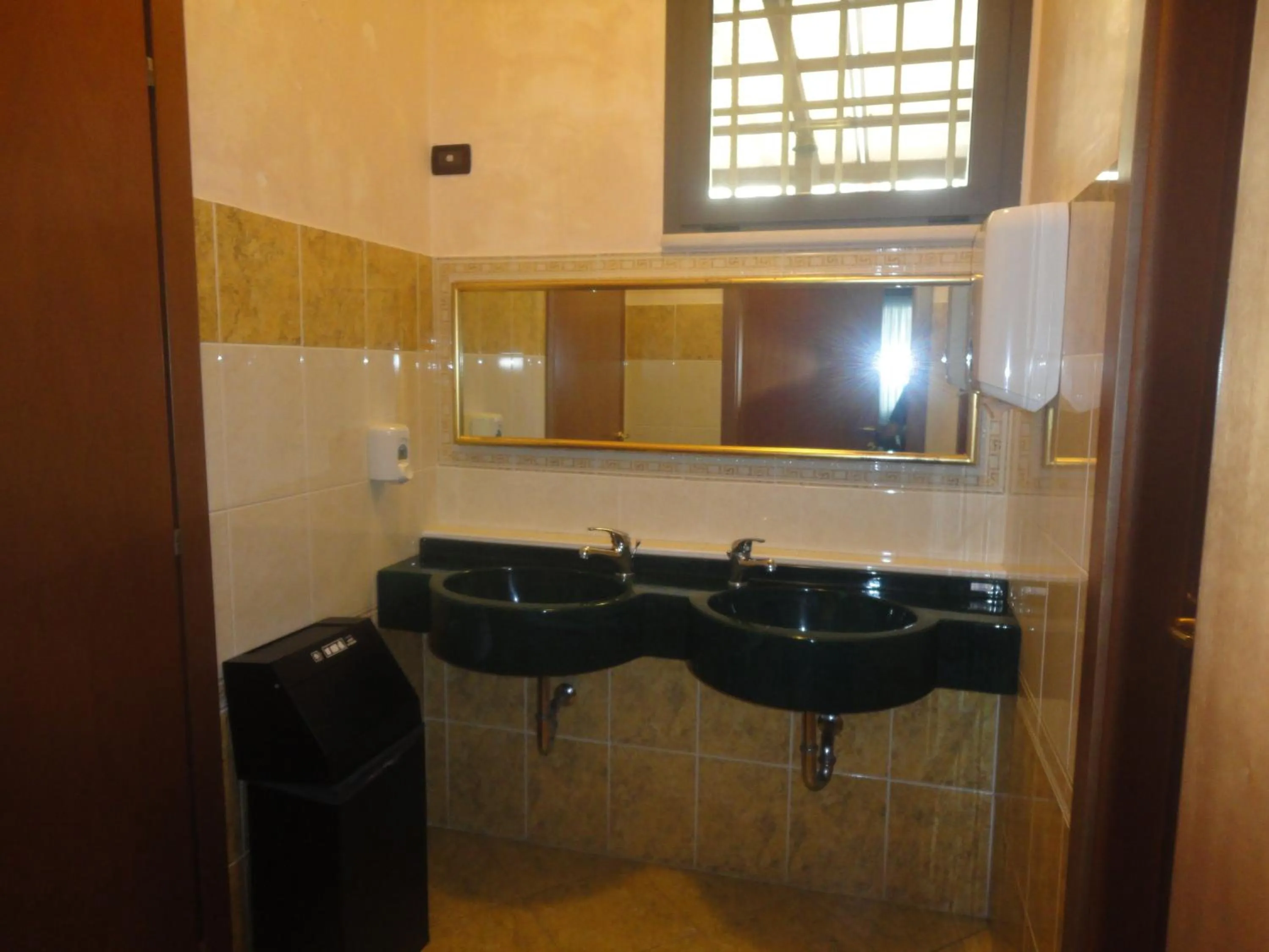 Bathroom in Hotel Al Ragno