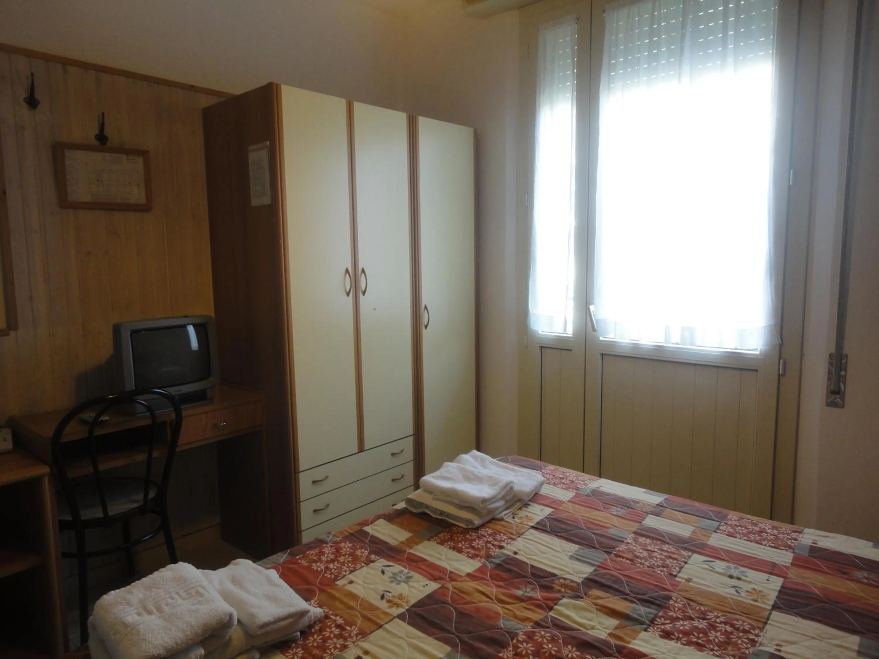 Day, Bed in Hotel Al Ragno