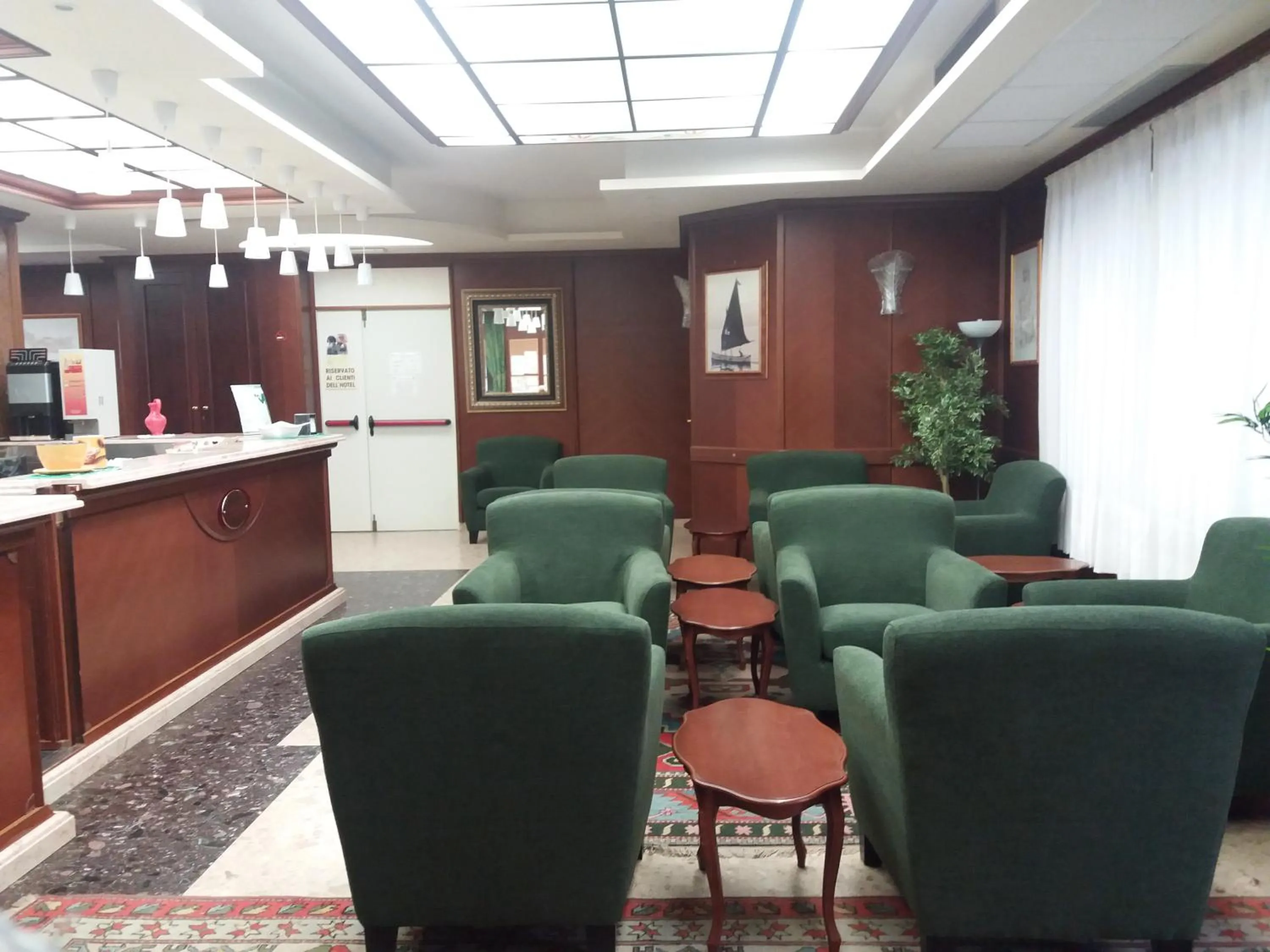 Lounge or bar in Hotel Al Ragno