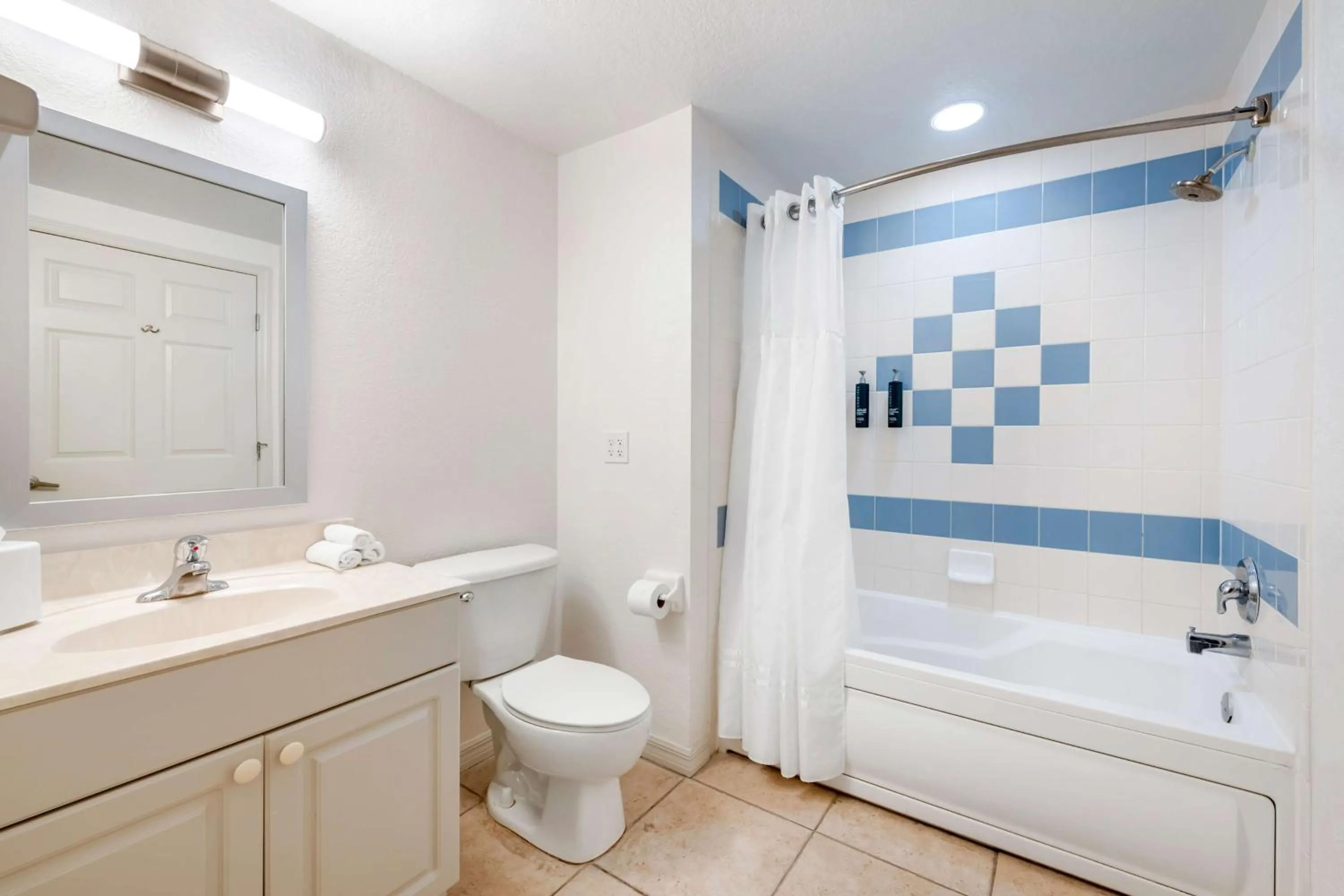 Shower in Hilton Vacation Club The Cove on Ormond Beach