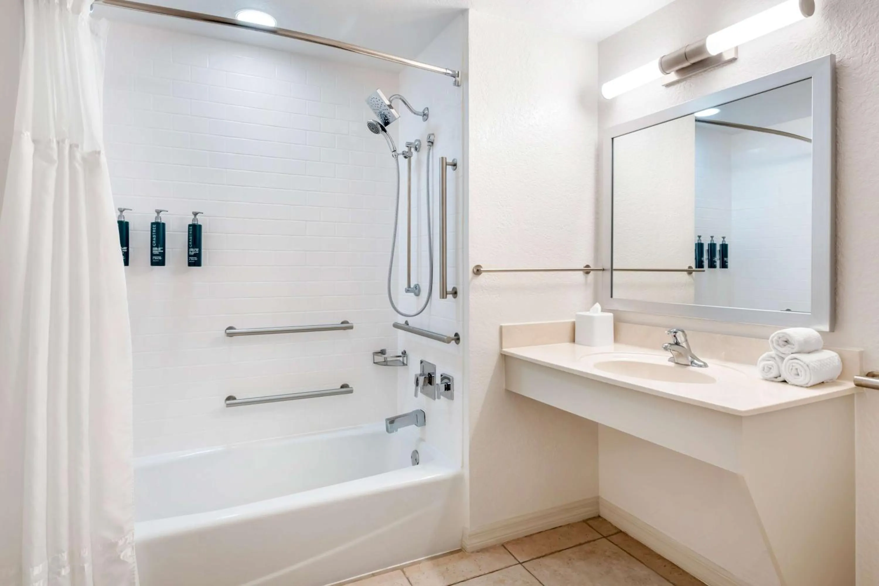 Shower in Hilton Vacation Club The Cove on Ormond Beach