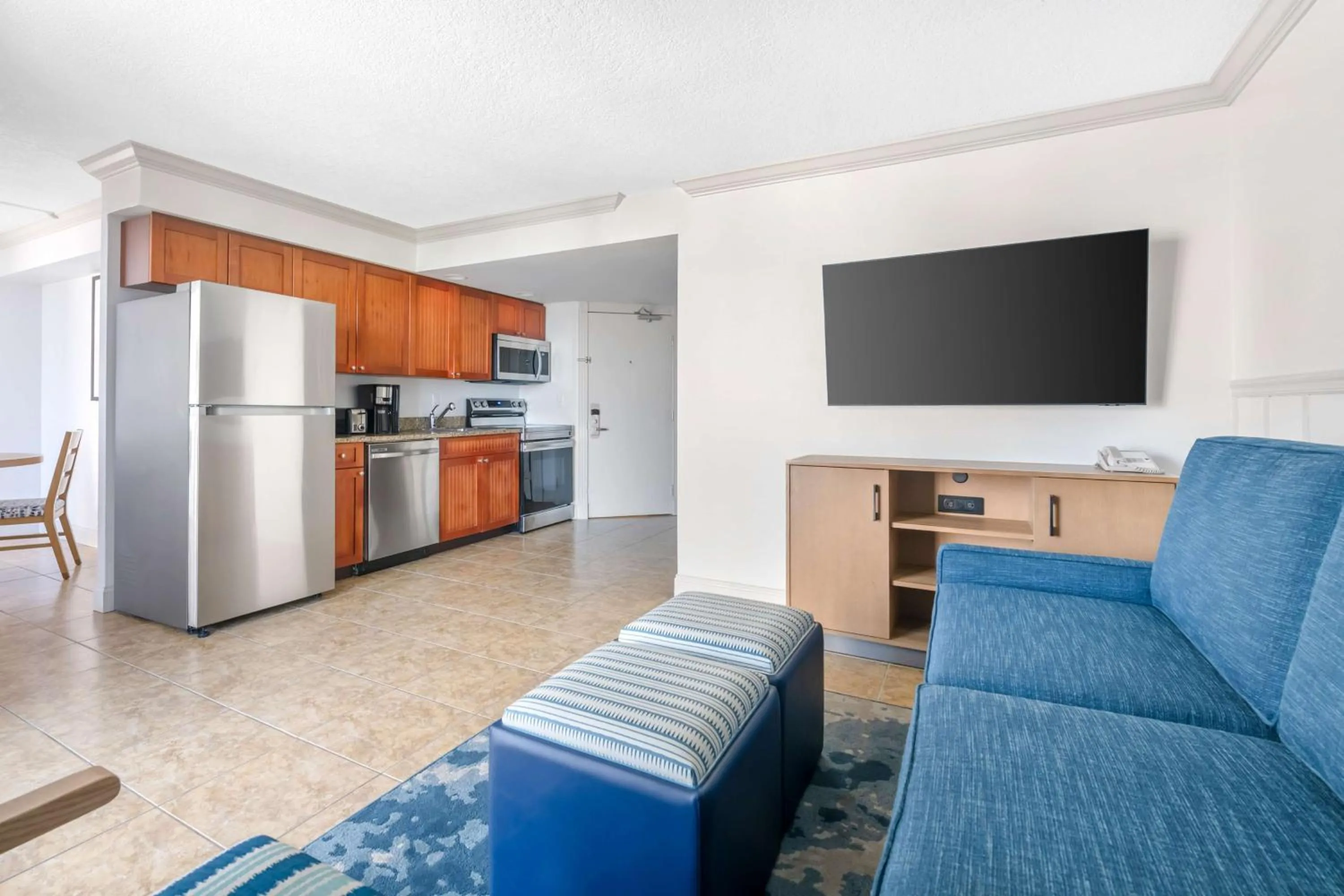 TV and multimedia in Hilton Vacation Club The Cove on Ormond Beach