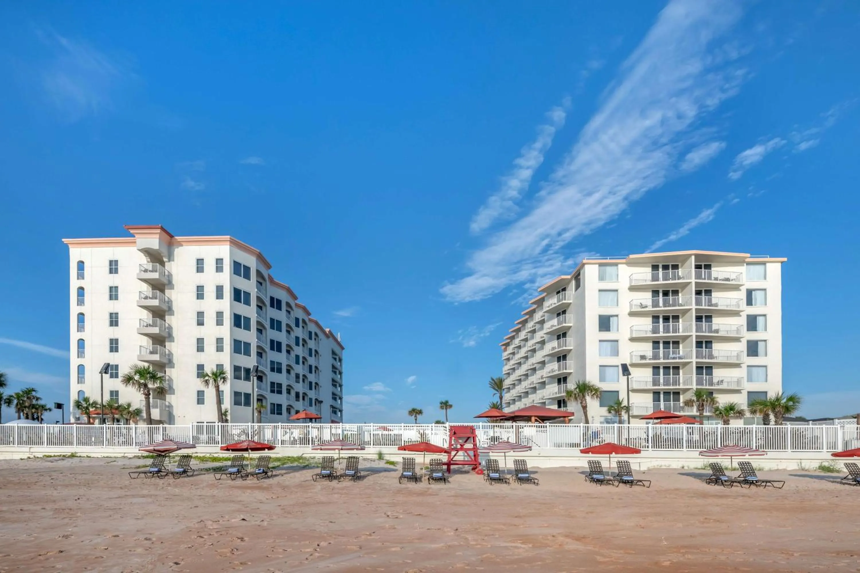 Property building in Hilton Vacation Club The Cove on Ormond Beach