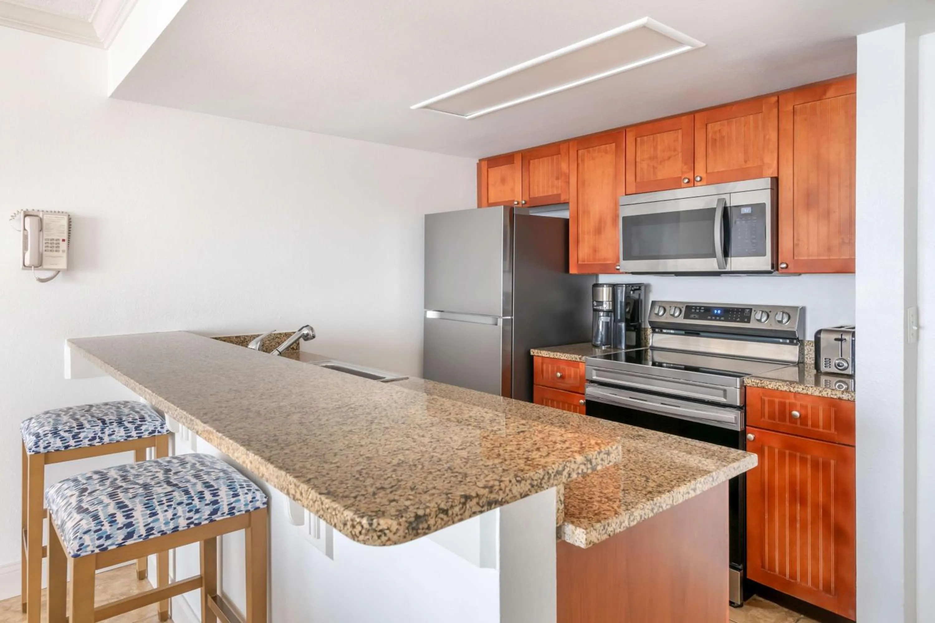 Kitchen or kitchenette in Hilton Vacation Club The Cove on Ormond Beach