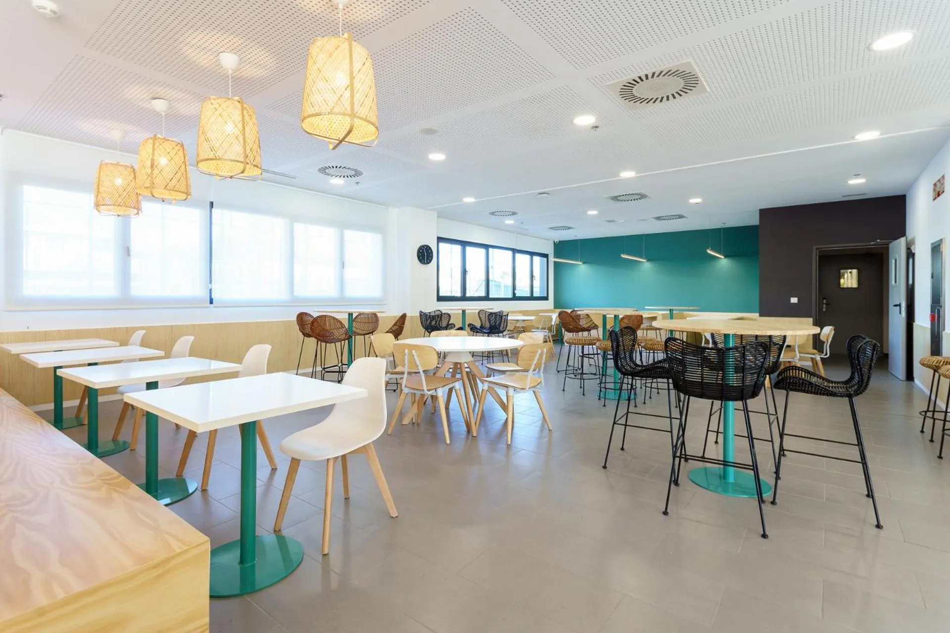 Restaurant/places to eat in Residencia Universitaria Resa Campus Málaga