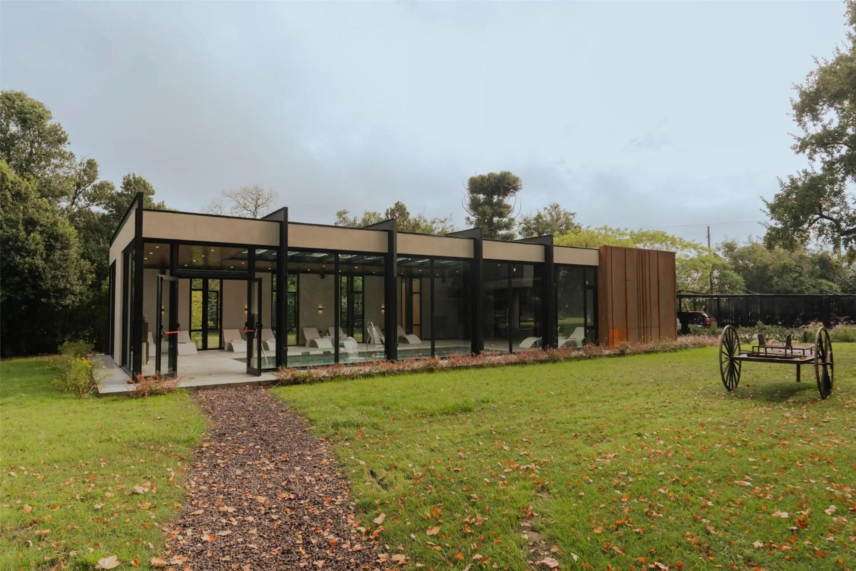 Property building in La Urumpta Hotel, AKEN MIND Property building in La Urumpta Hotel, AKEN MIND