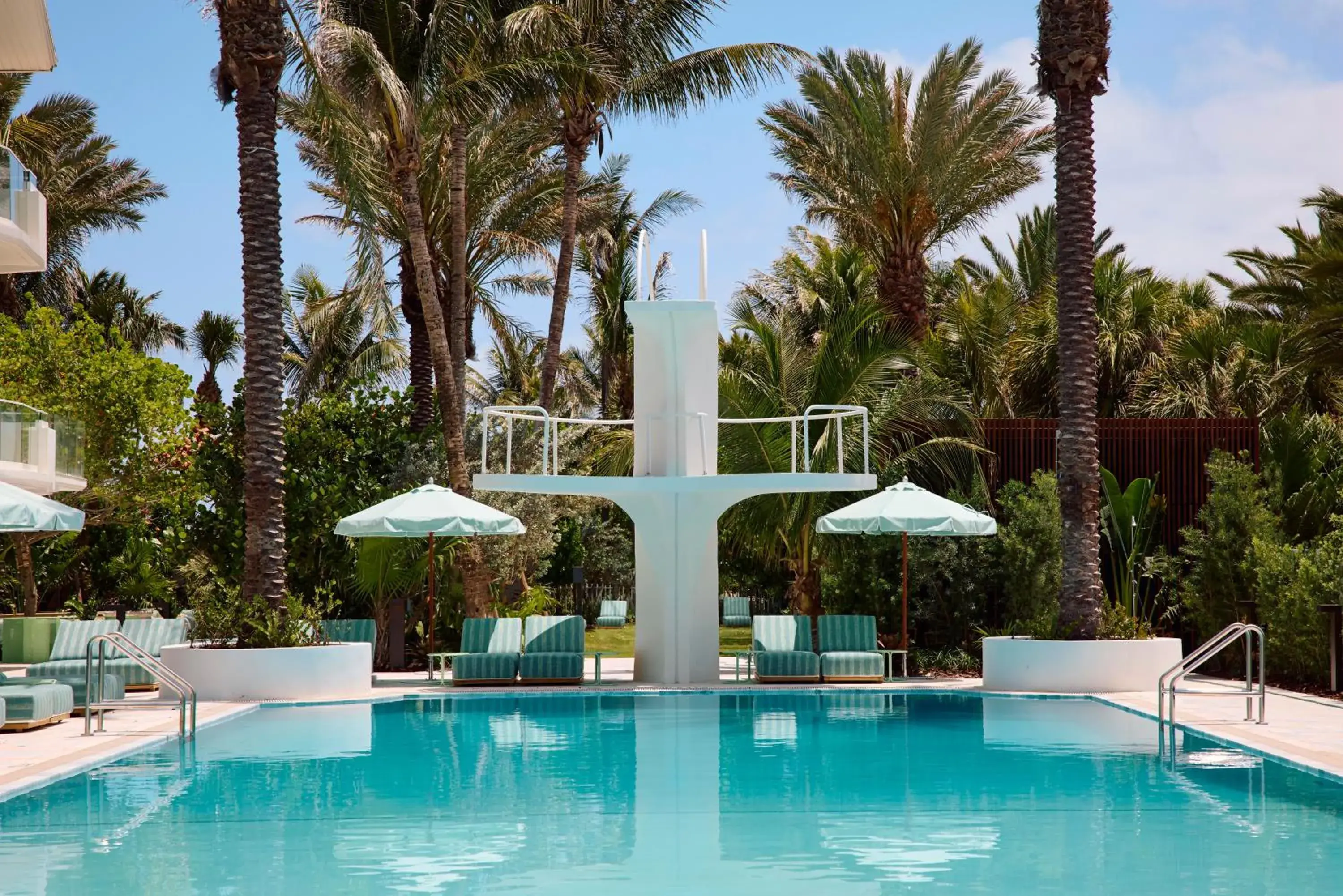 Breakfast in The Shelborne by Proper, a Member of Design Hotels Breakfast in The Shelborne by Proper, a Member of Design Hotels