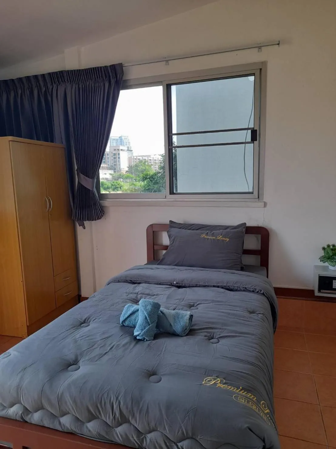 Bed in White House By Sorot ตึกขาวโดยโสรฬ