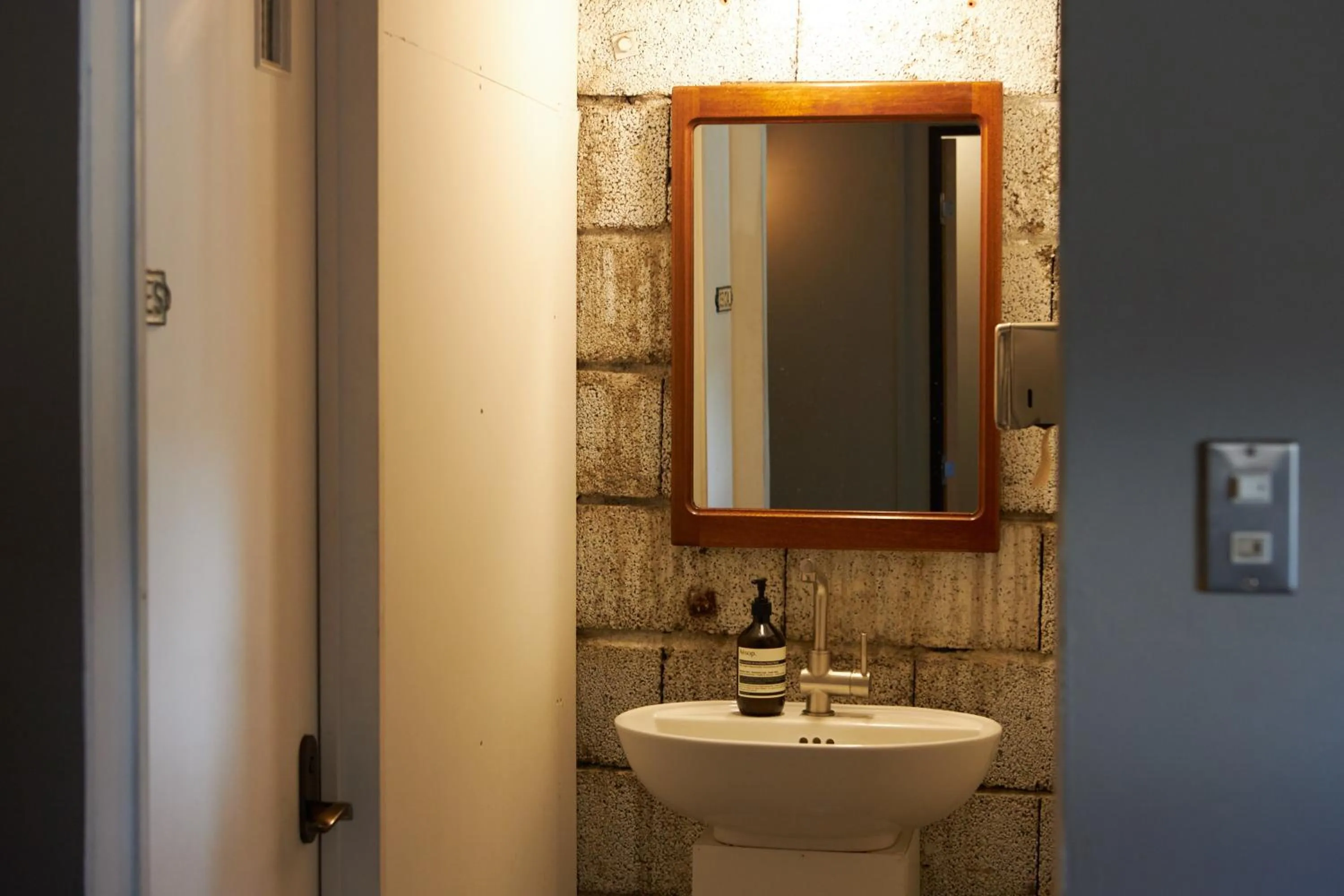 Toilet in hostel mog