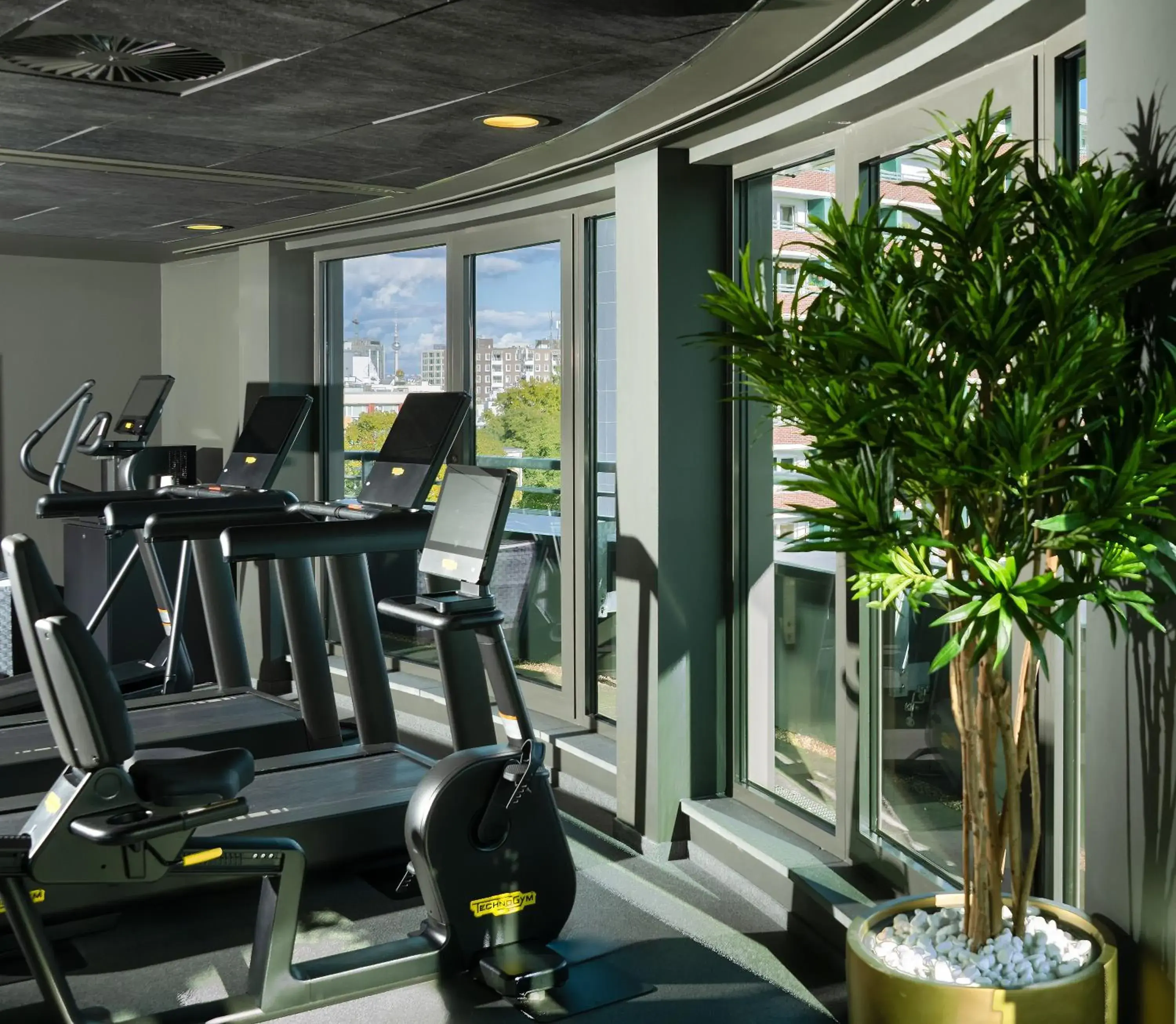 Fitness centre/facilities in SANA Berlin Residence Fitness centre/facilities in SANA Berlin Residence