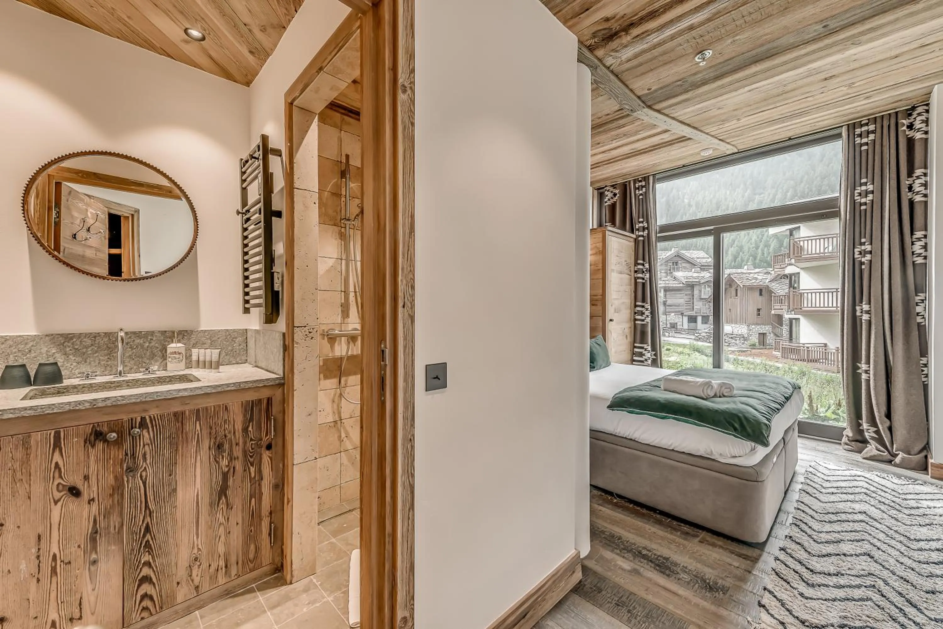 Bed in Hotel & Spa Le Val d'Isère