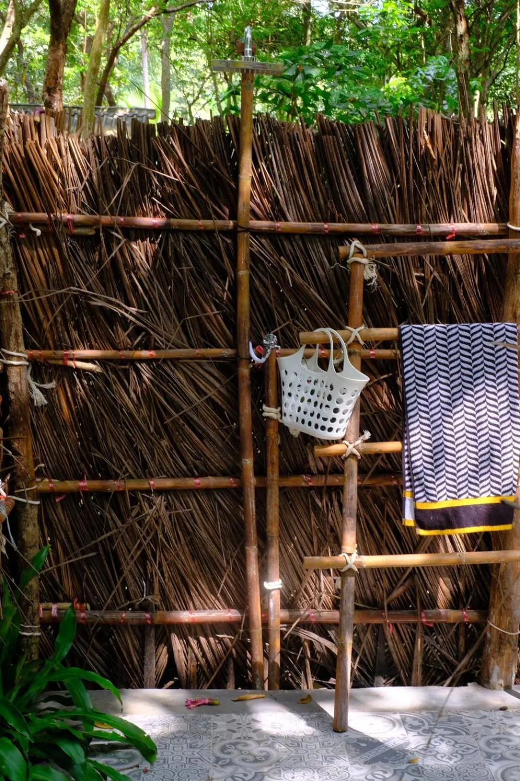 Shower in O Little Tent de Koh Chang