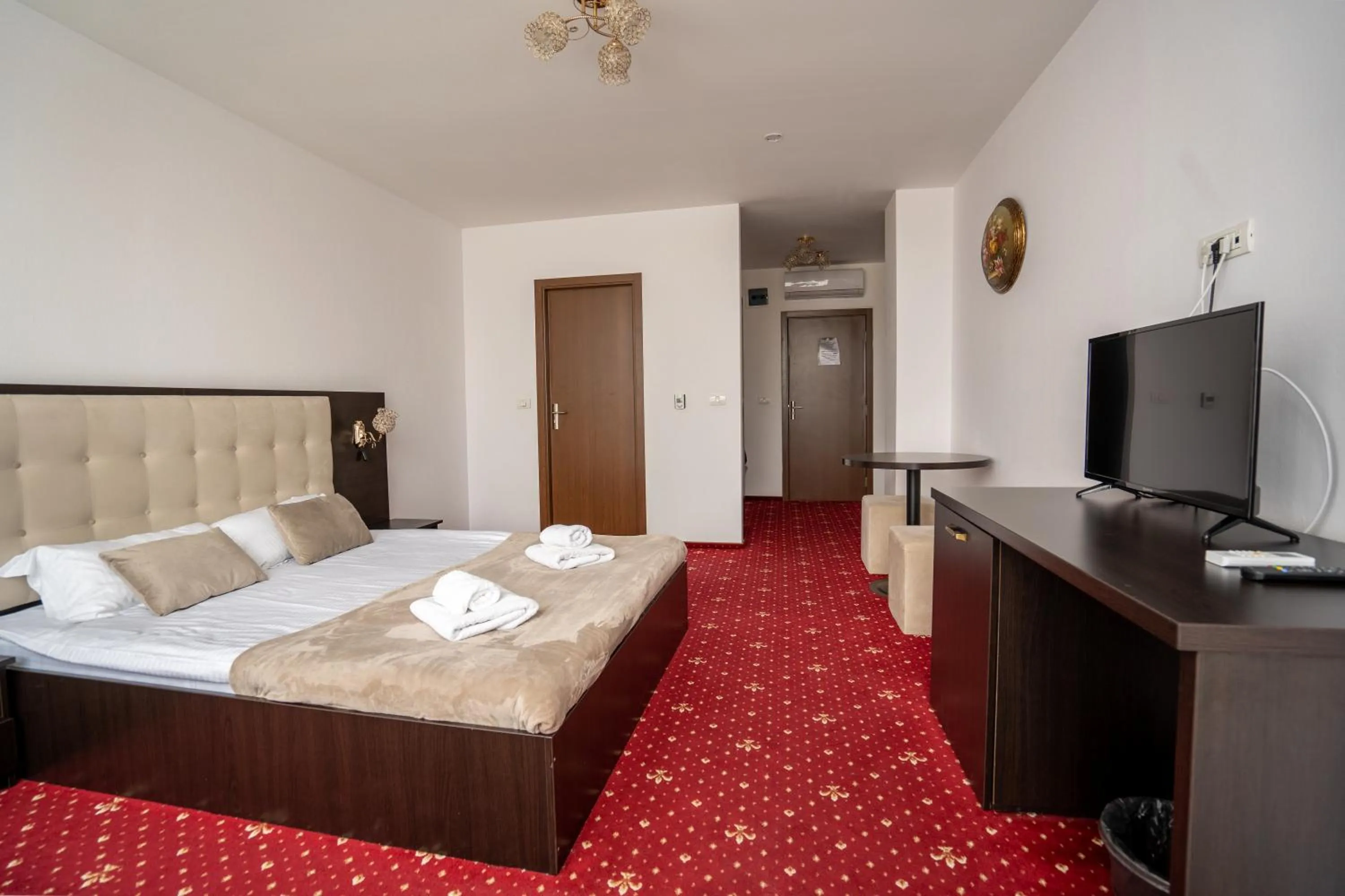 Communal lounge/ TV room in HOTEL N Residence