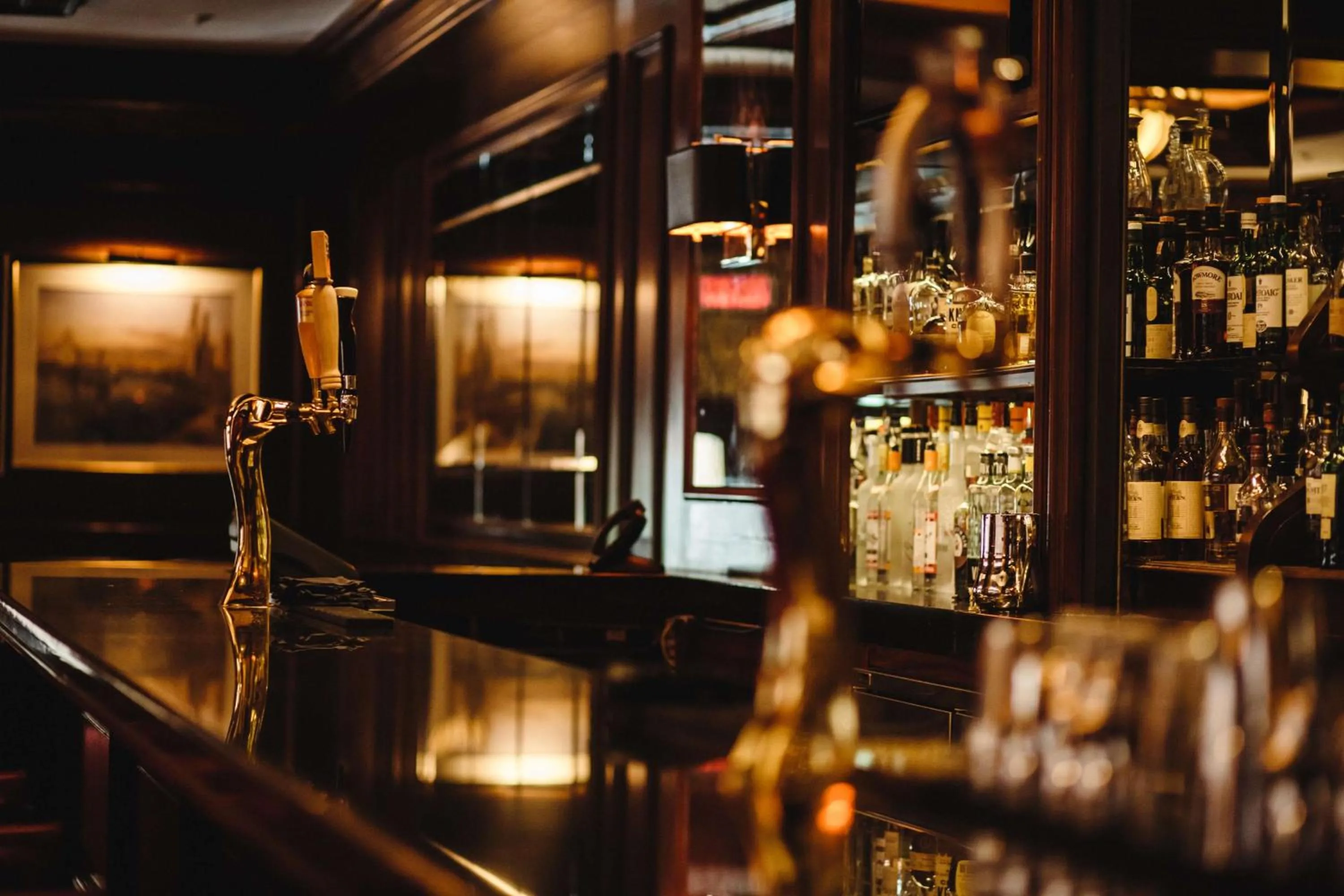 Lounge or bar in Boston Harbor Hotel