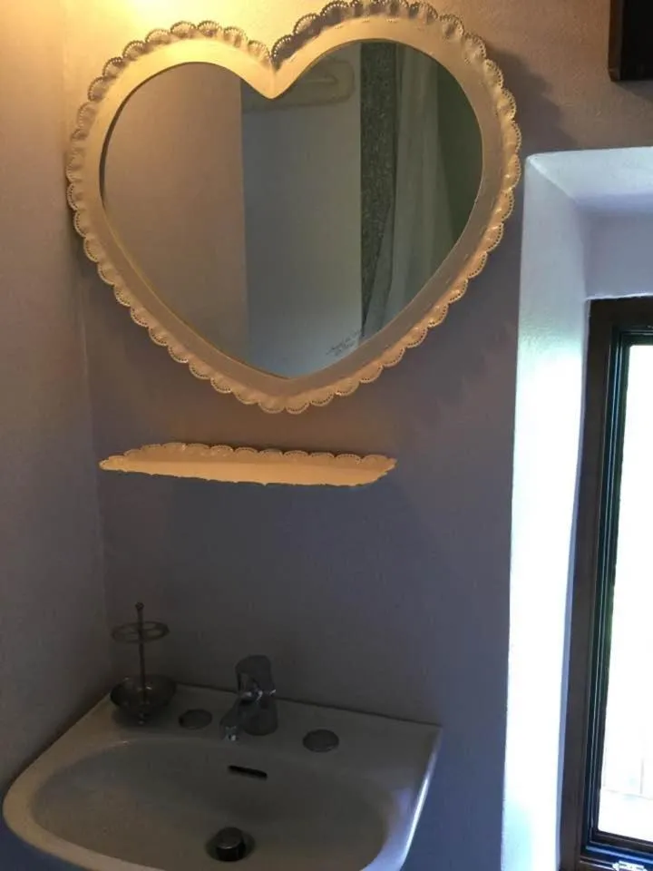 Bathroom in B&B Monferrato La Casa Sui Tetti