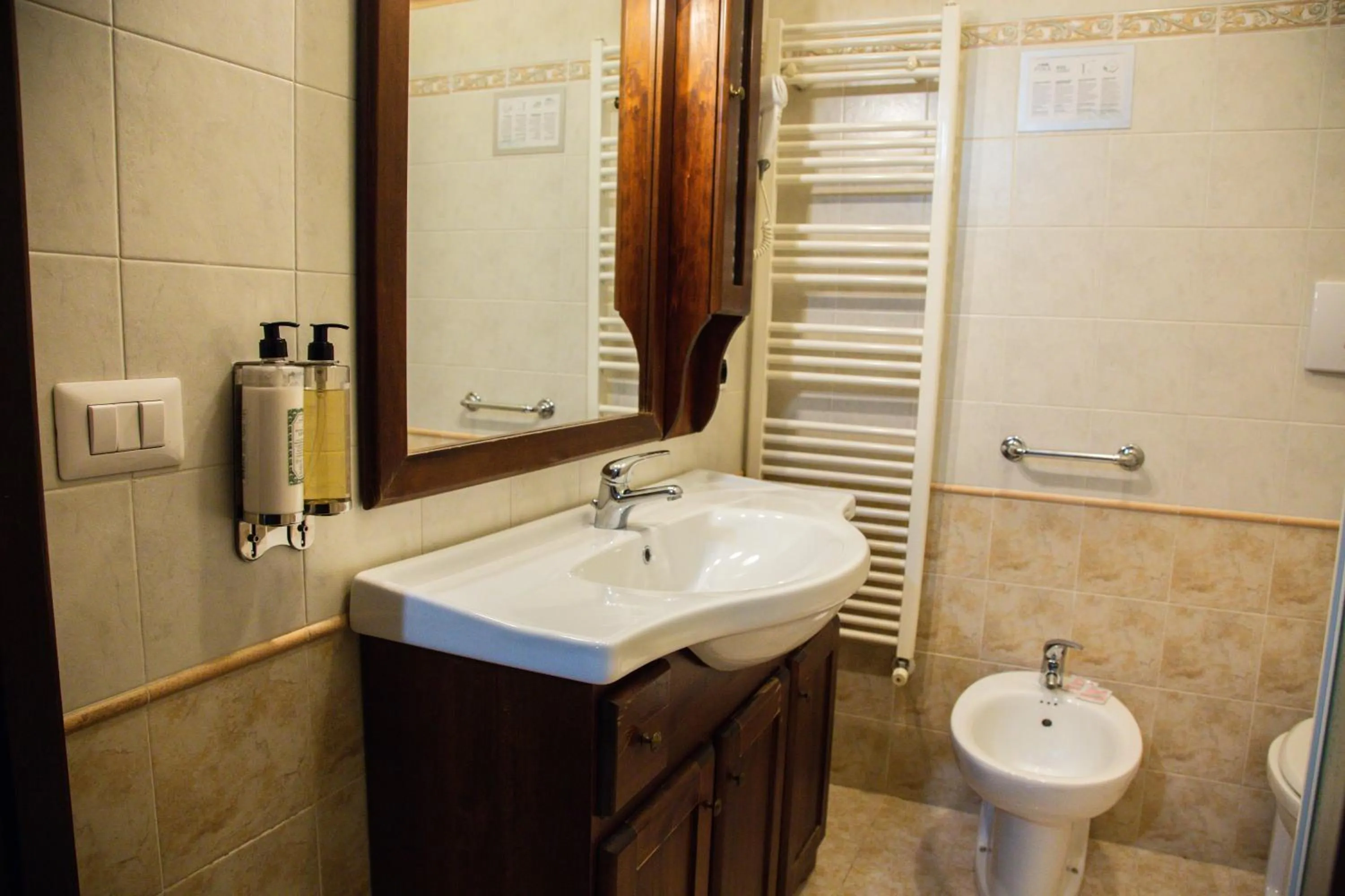 Bathroom in Hotel Pina Ristorante