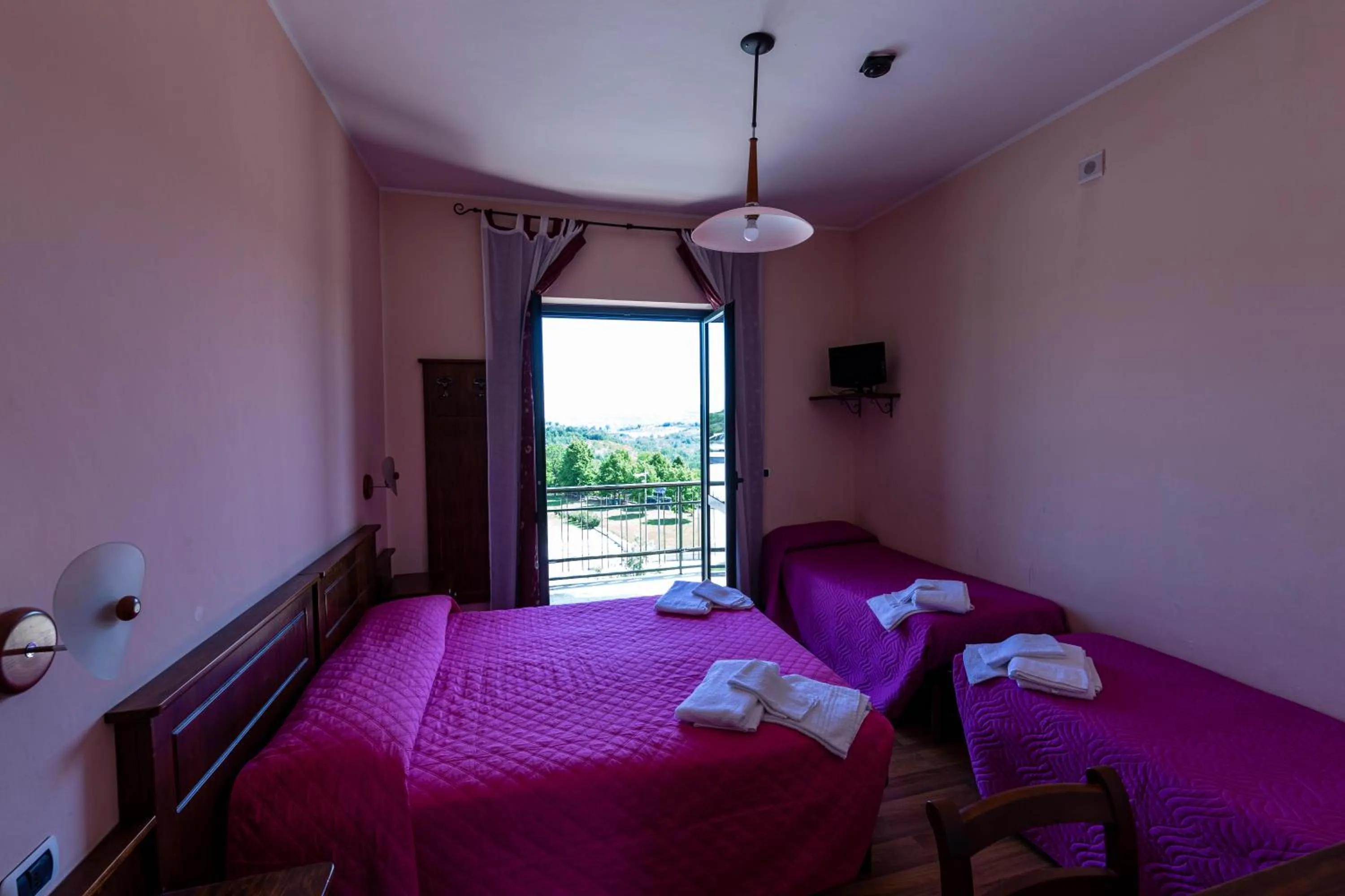 Bedroom, Bed in Hotel Pina Ristorante