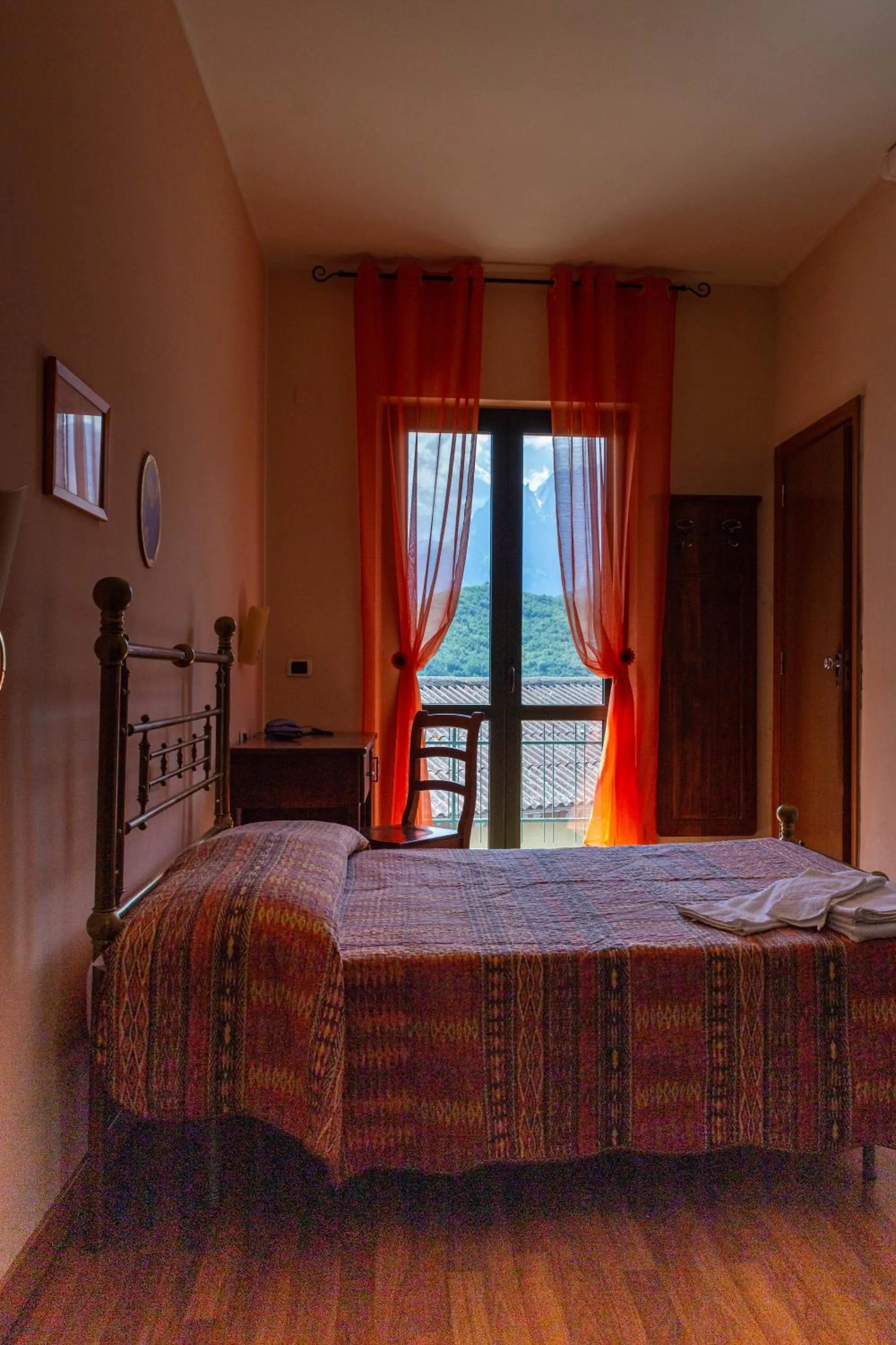 Bedroom, Bed in Hotel Pina Ristorante