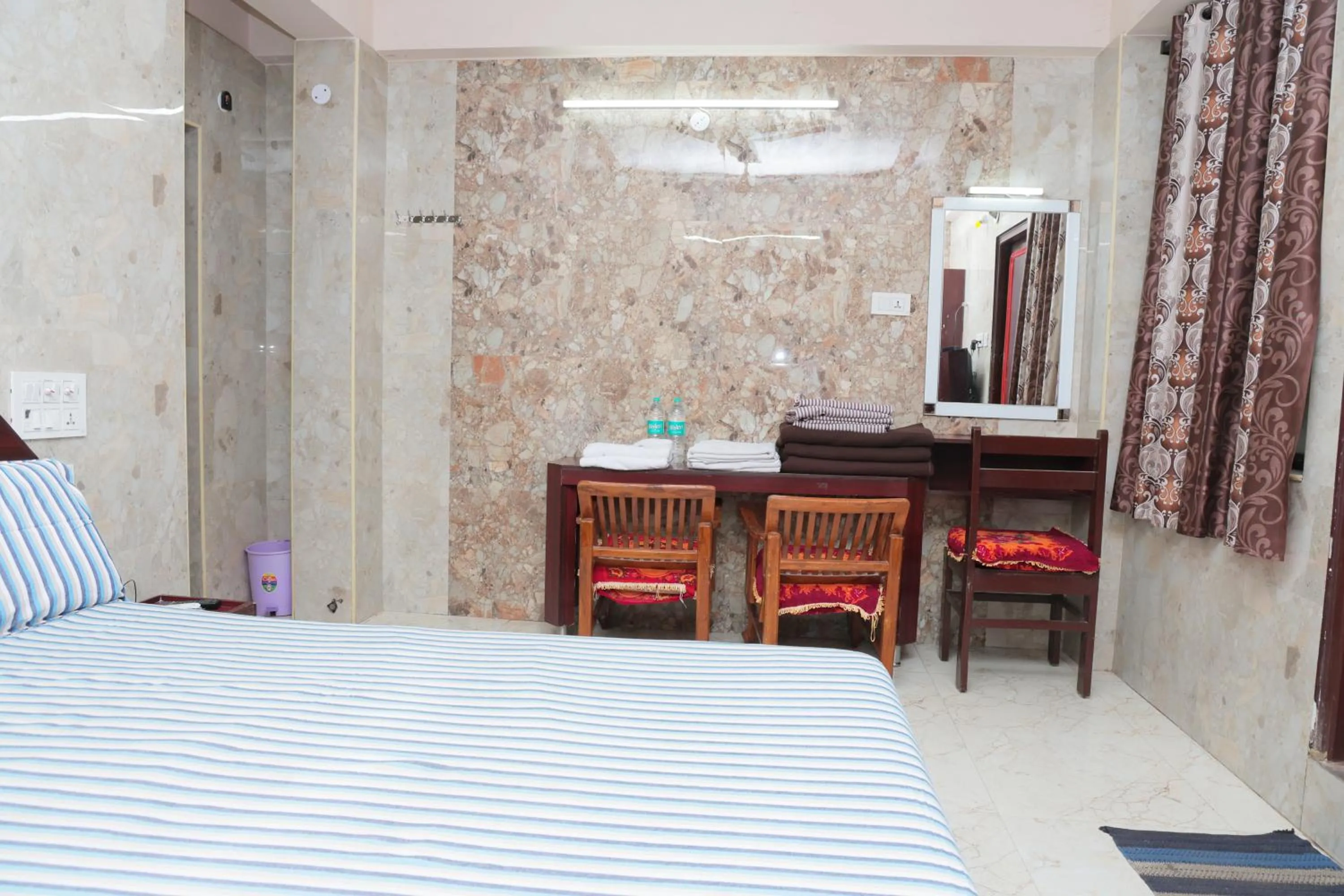 Bed in Hotel Temple View