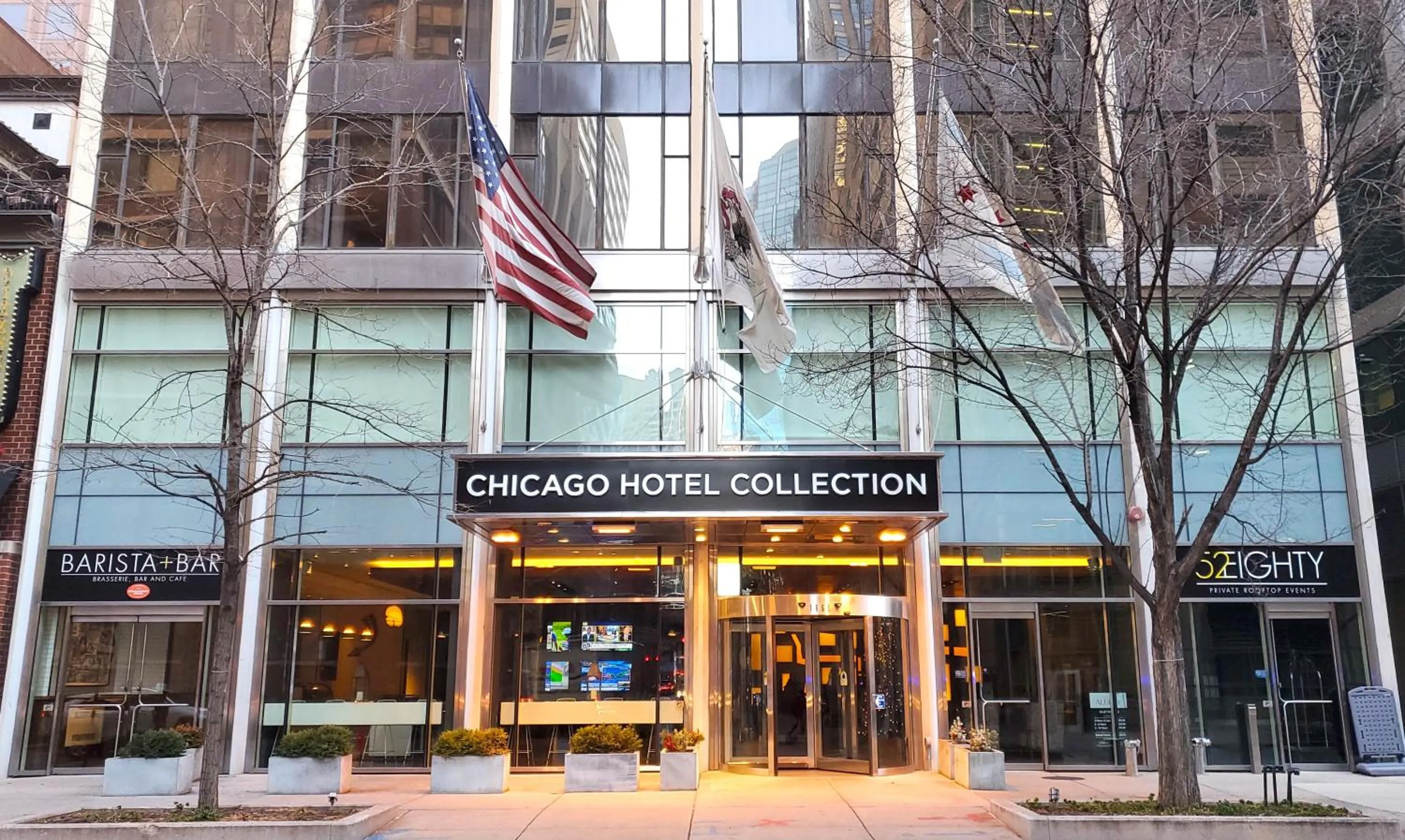 Facade/entrance in The Chicago Hotel Collection Magnificent Mile