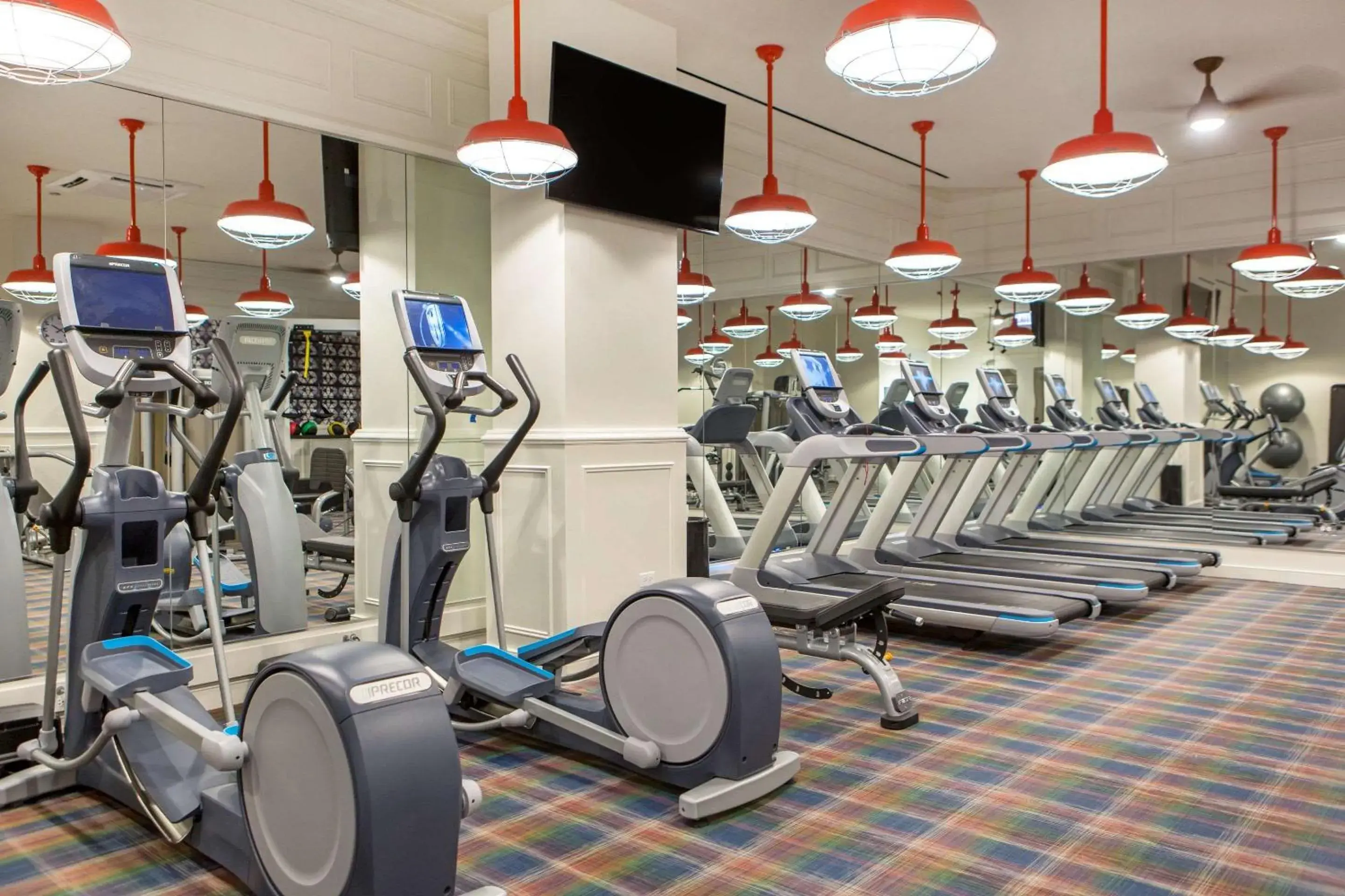 Fitness centre/facilities in The Chicago Hotel Collection Magnificent Mile Fitness centre/facilities in The Chicago Hotel Collection Magnificent Mile