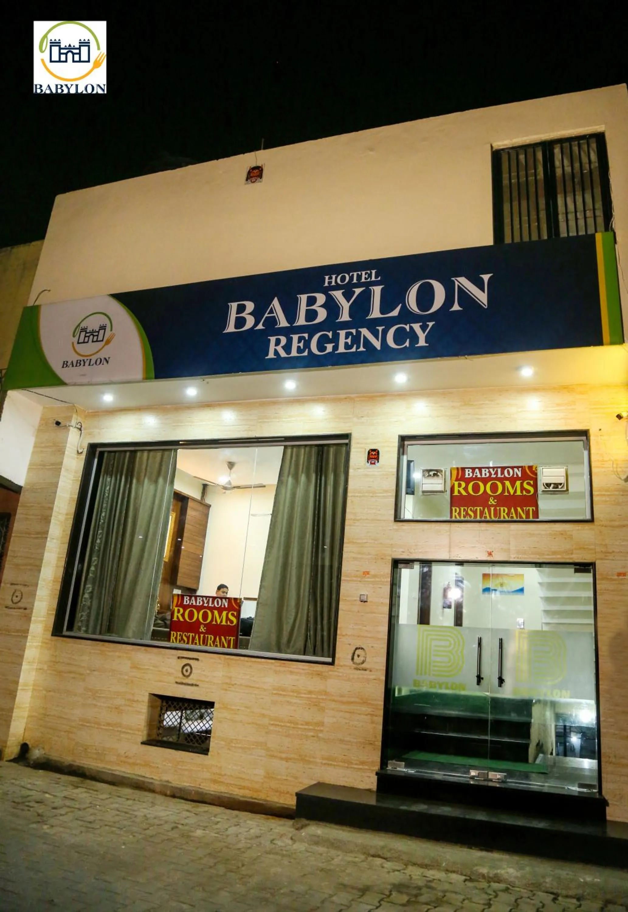 HOTEL BABYLON REGENCY, Opp Krishna Janmasthan Temple