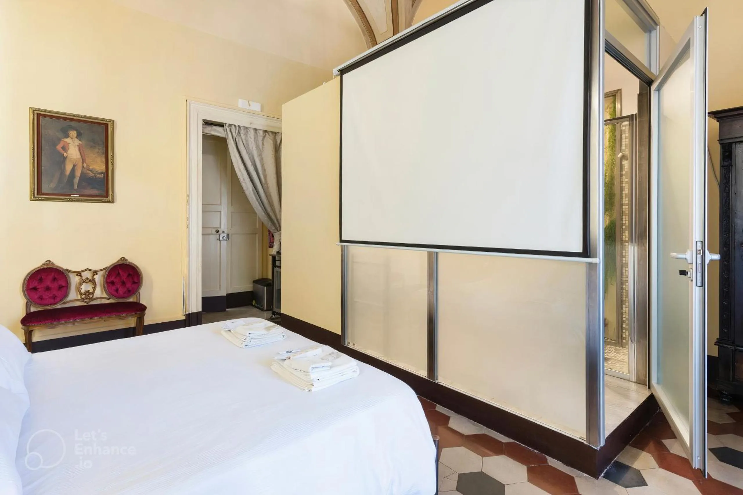 Bedroom, Bed in Let's B&B