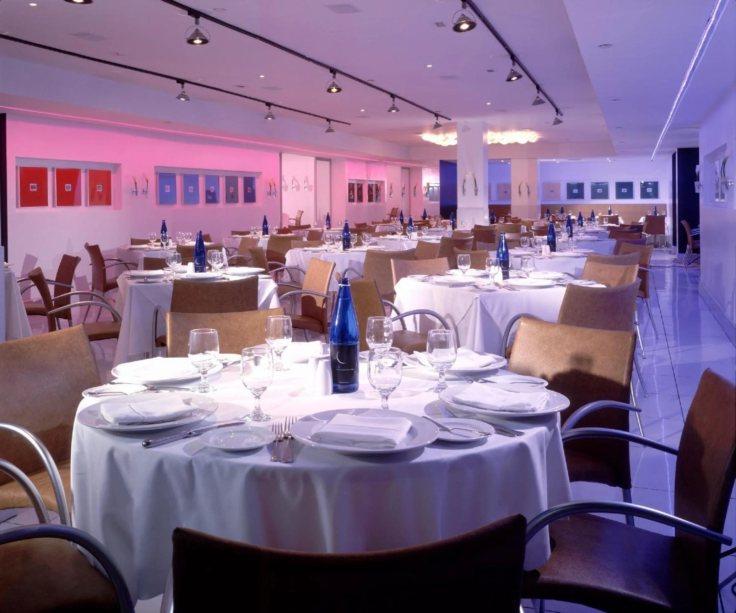 Restaurant/Places to Eat in Manhattan NYC-an Affinia Hotel