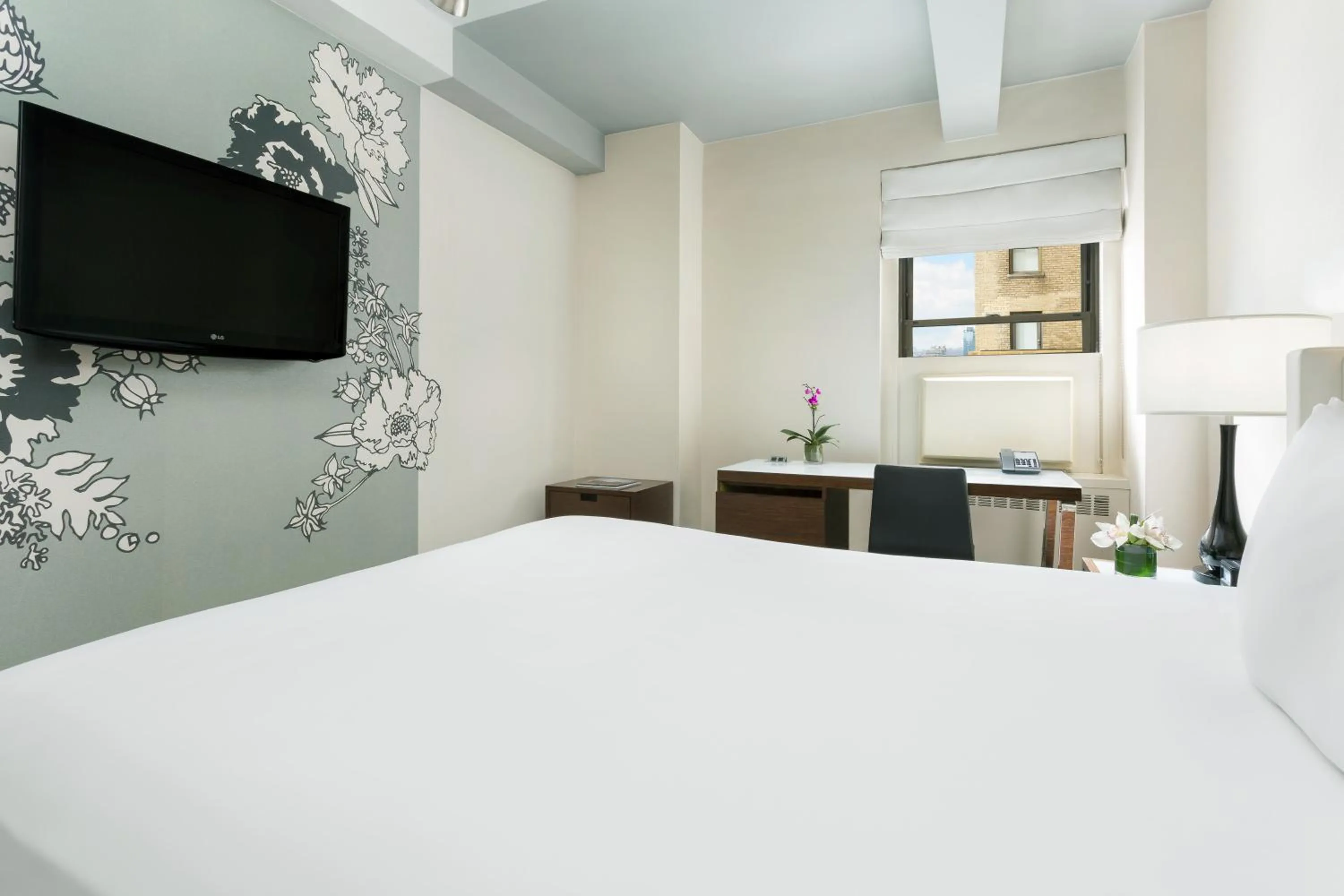 Photo of the whole room, TV/Entertainment Center in Manhattan NYC-an Affinia Hotel