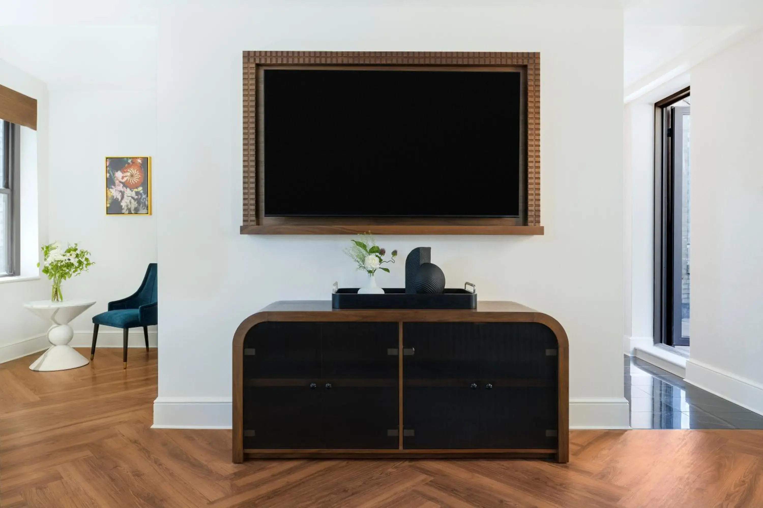 TV and multimedia in The Benjamin Royal Sonesta New York TV and multimedia in The Benjamin Royal Sonesta New York