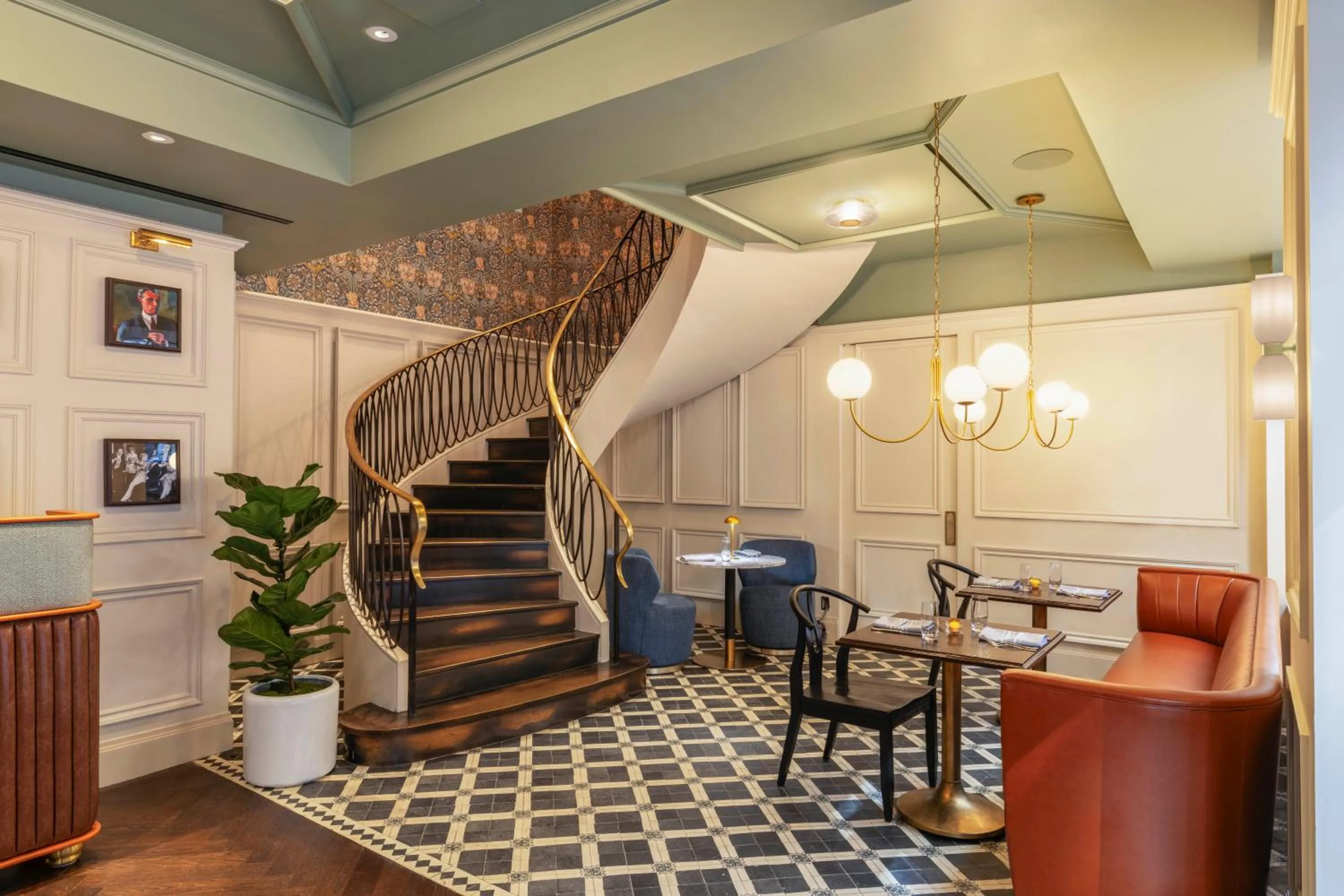 Restaurant/places to eat in The Benjamin Royal Sonesta New York