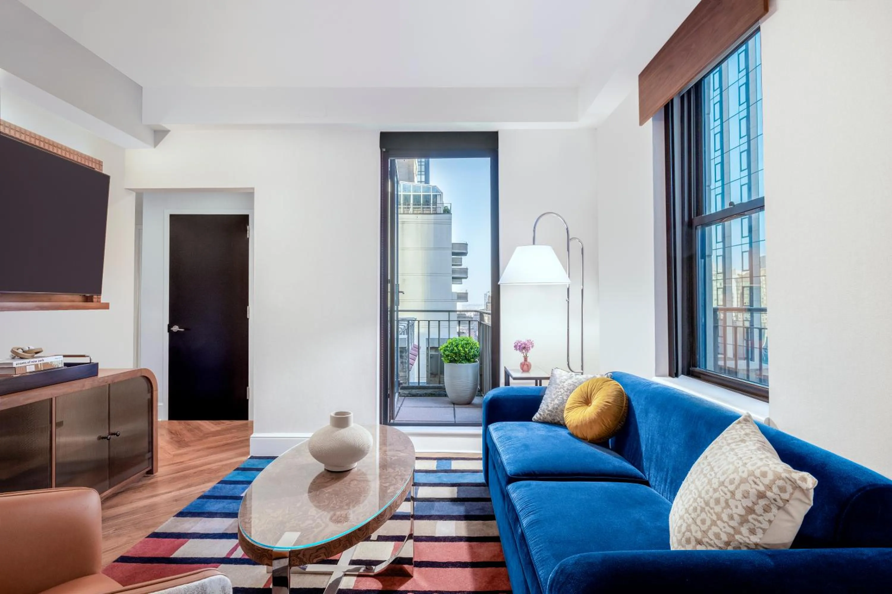 Living room in The Benjamin Royal Sonesta New York