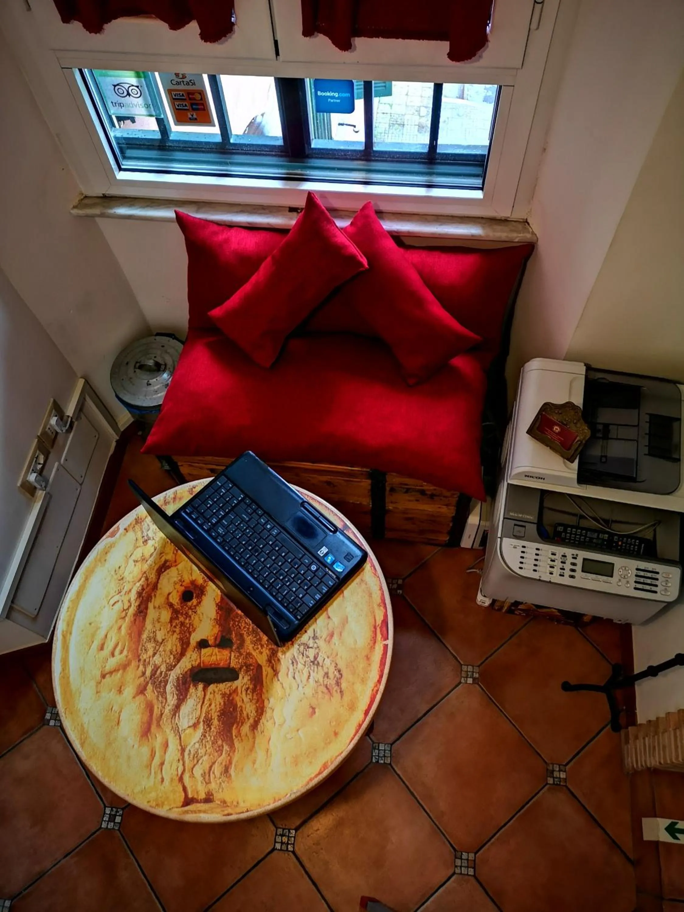 Seating area in Vecchia Roma Resort