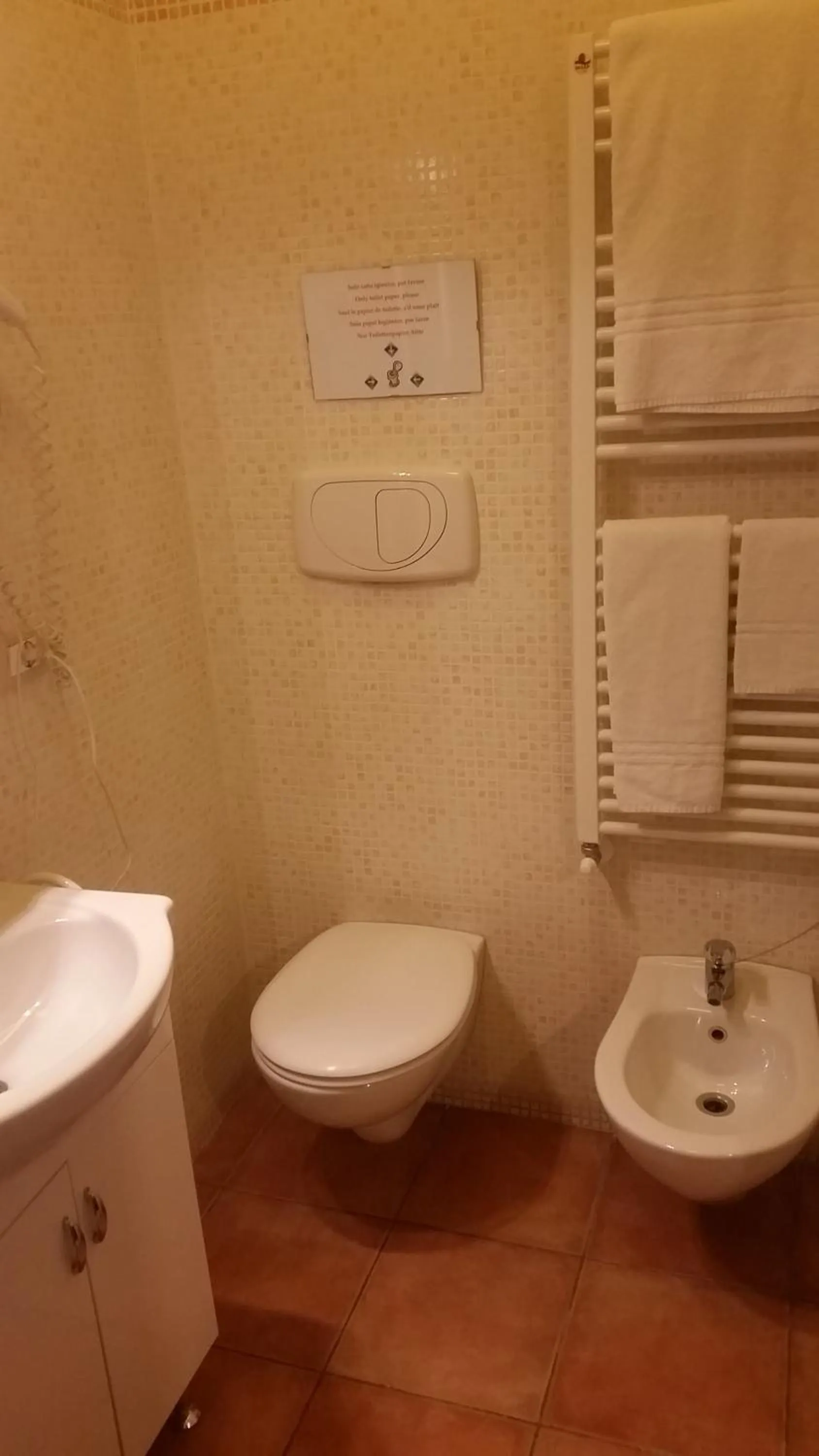 Bathroom in Vecchia Roma Resort