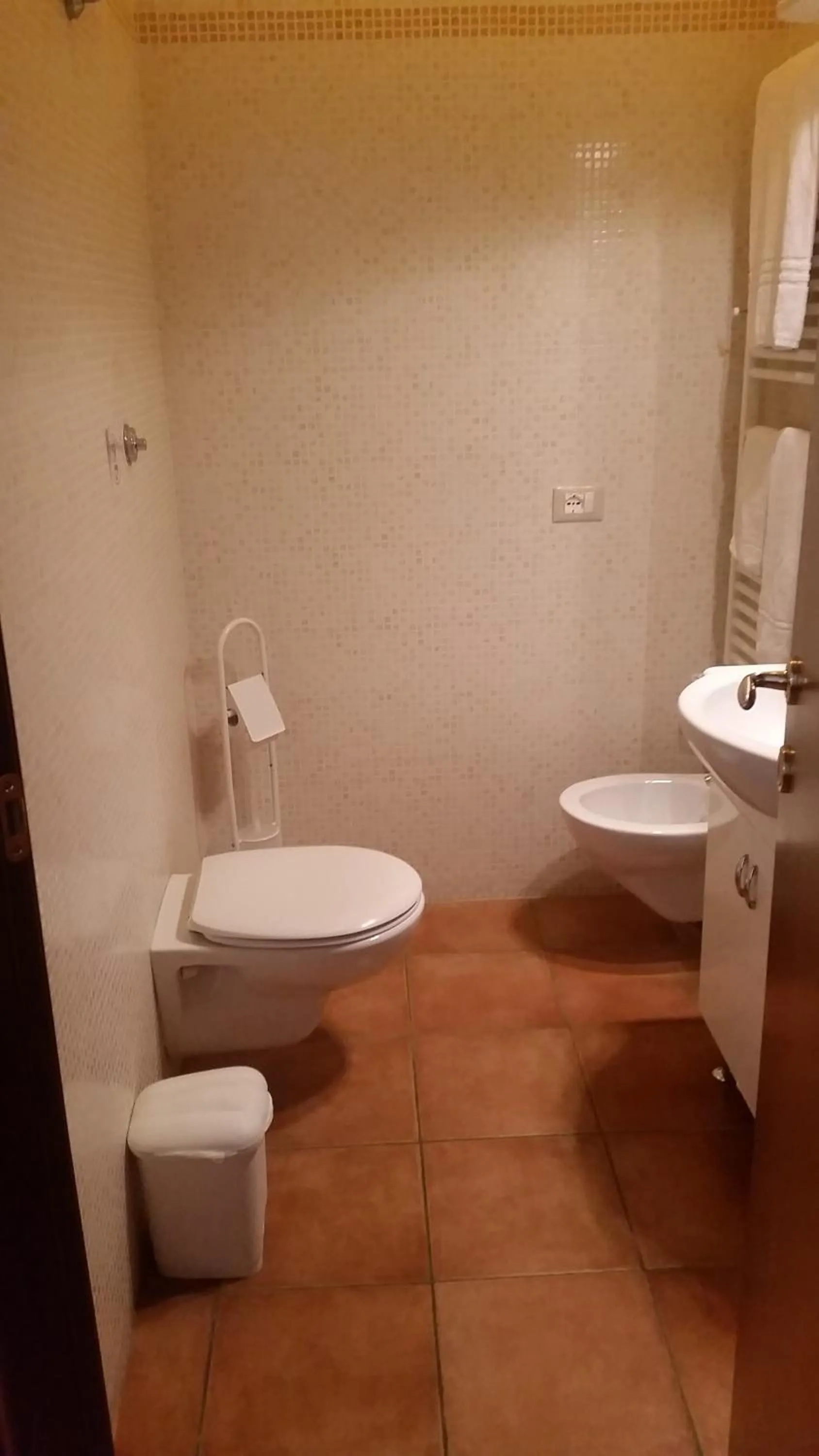 Bathroom in Vecchia Roma Resort