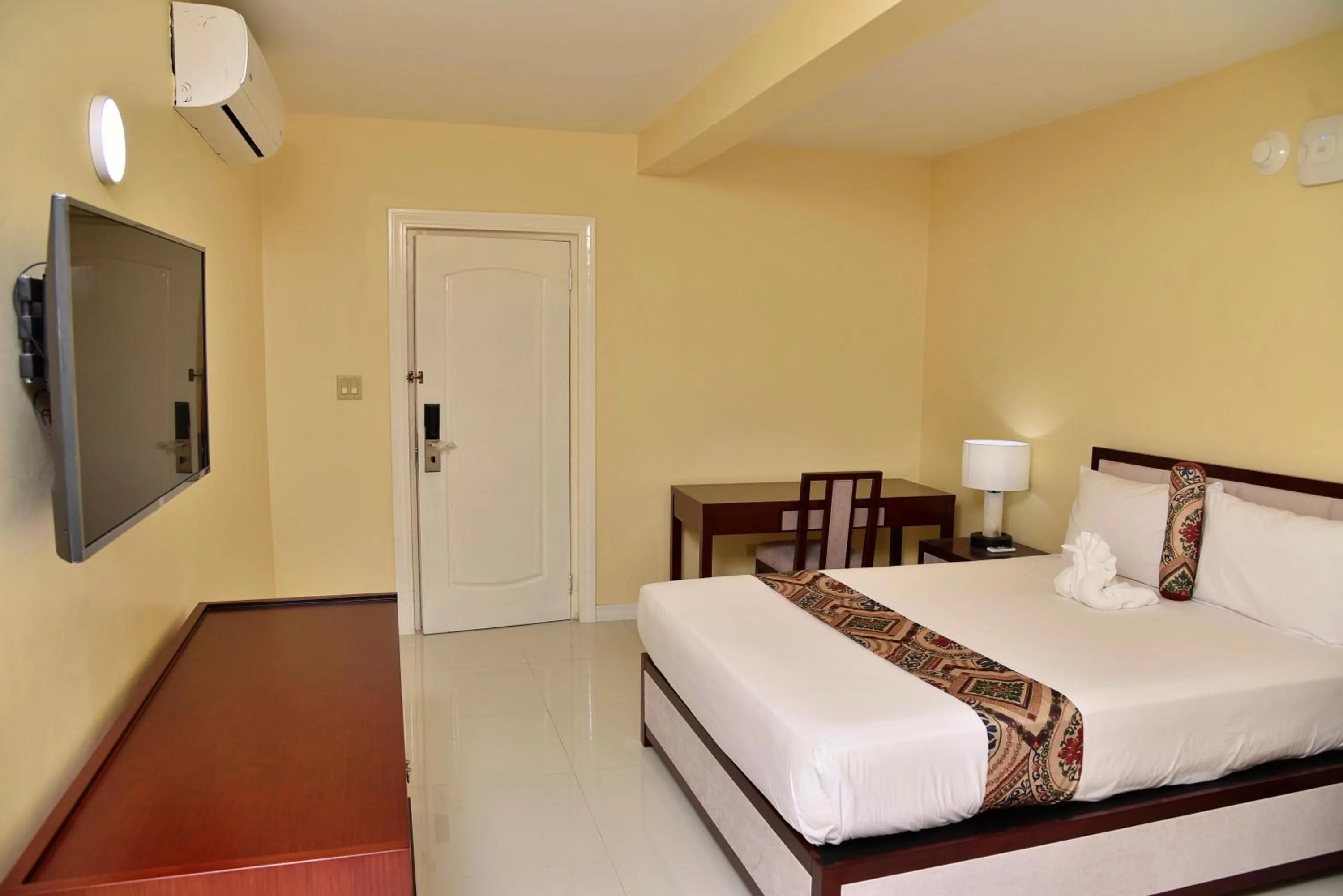 Photo of the whole room, Bed in Hotel Grand A View