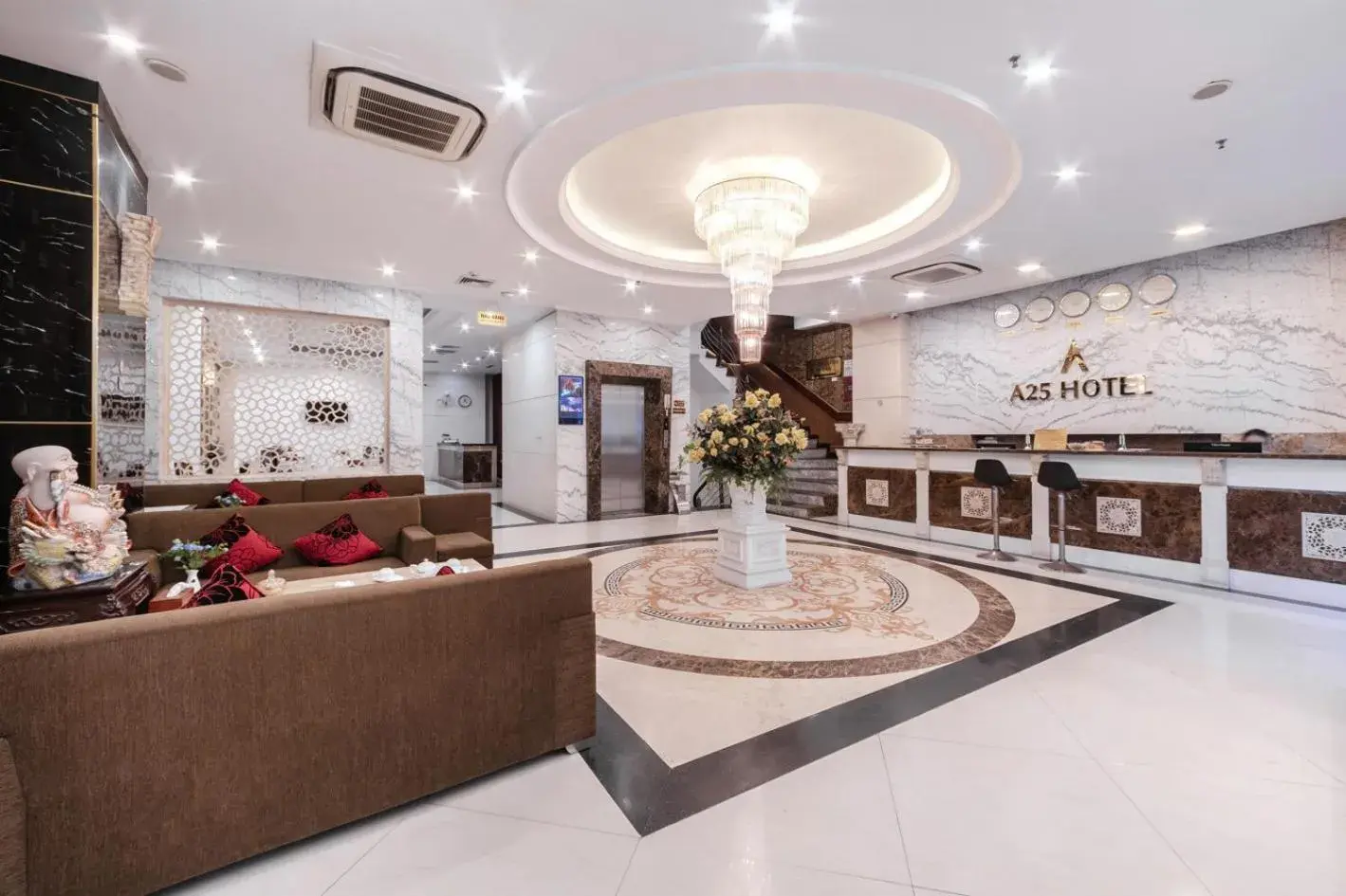 Communal lounge/ TV room in A25 Hotel - 63A Phương Liệt Communal lounge/ TV room in A25 Hotel - 63A Phương Liệt