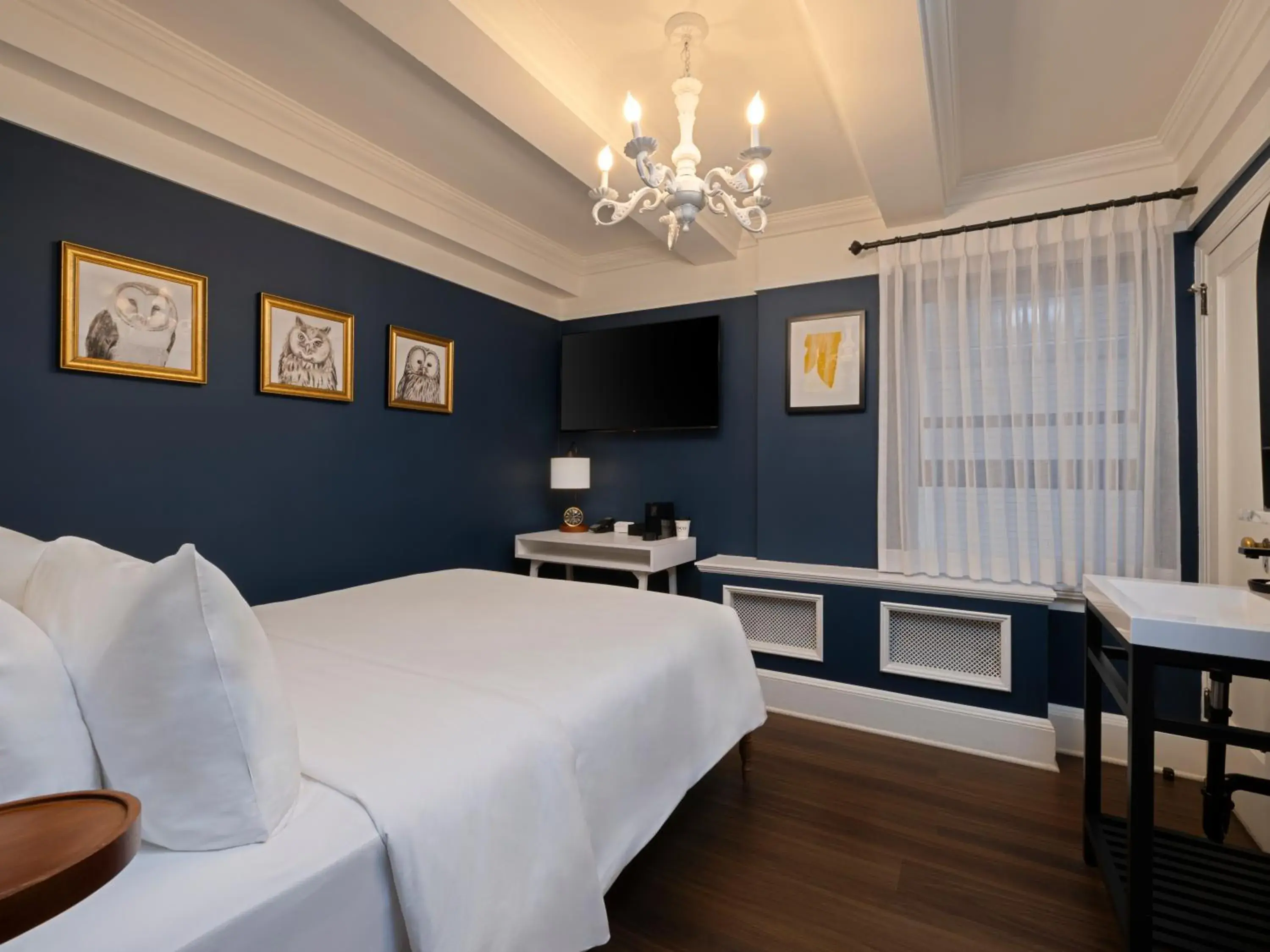 Bedroom, Bed in voco The Franklin New York by IHG Bedroom, Bed in voco The Franklin New York by IHG