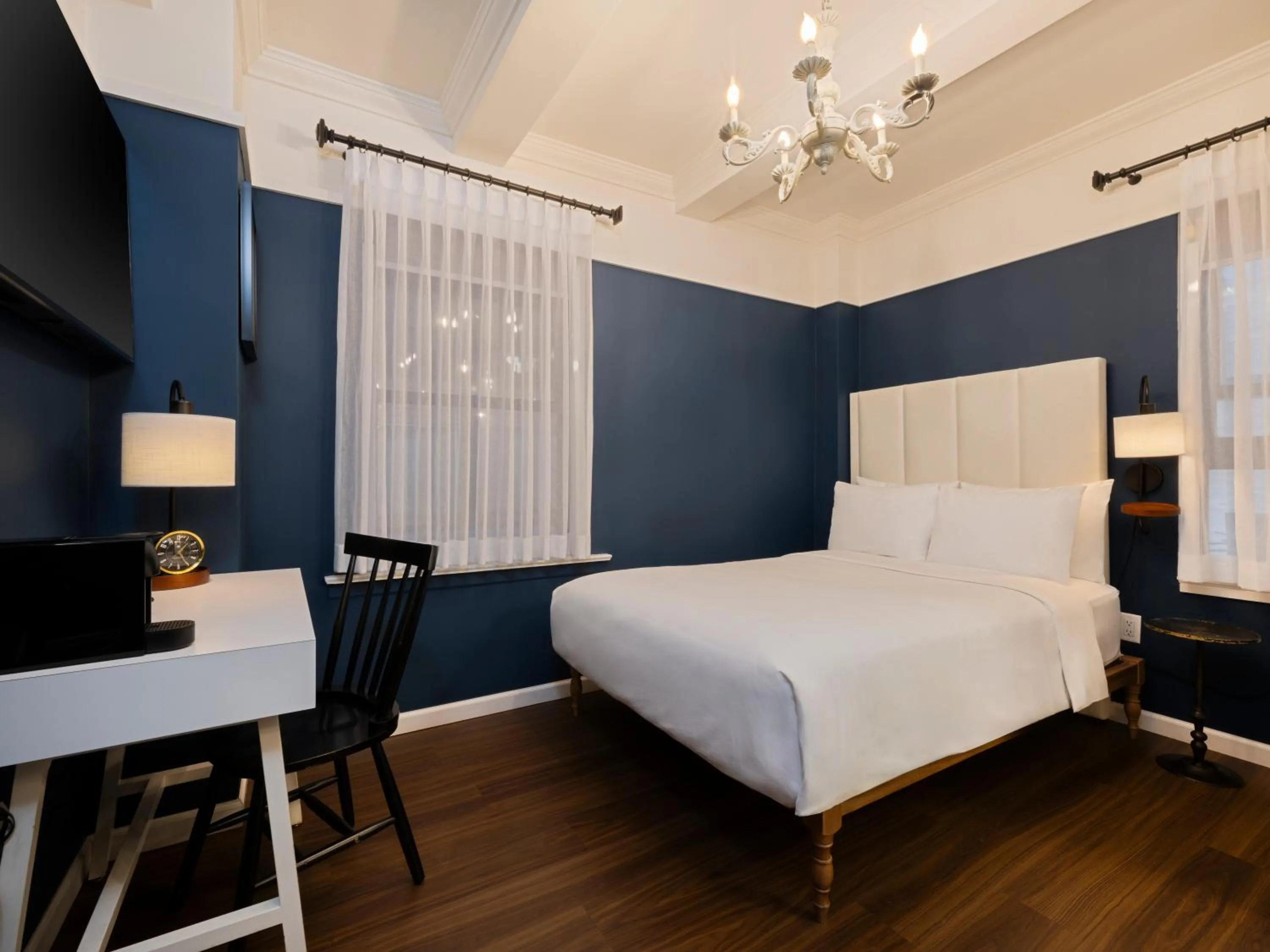 Bedroom, Bed in voco The Franklin New York by IHG