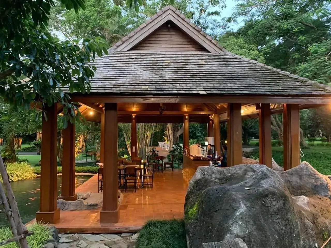 Restaurant/places to eat in Chayana Resort Restaurant/places to eat in Chayana Resort