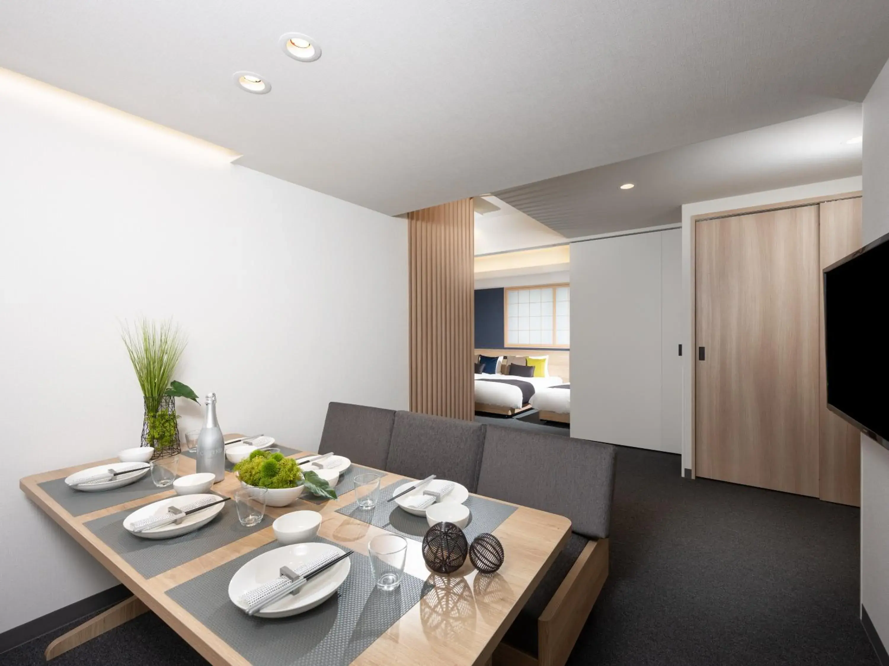 Dining area in MIMARU Tokyo Shinjuku West Dining area in MIMARU Tokyo Shinjuku West