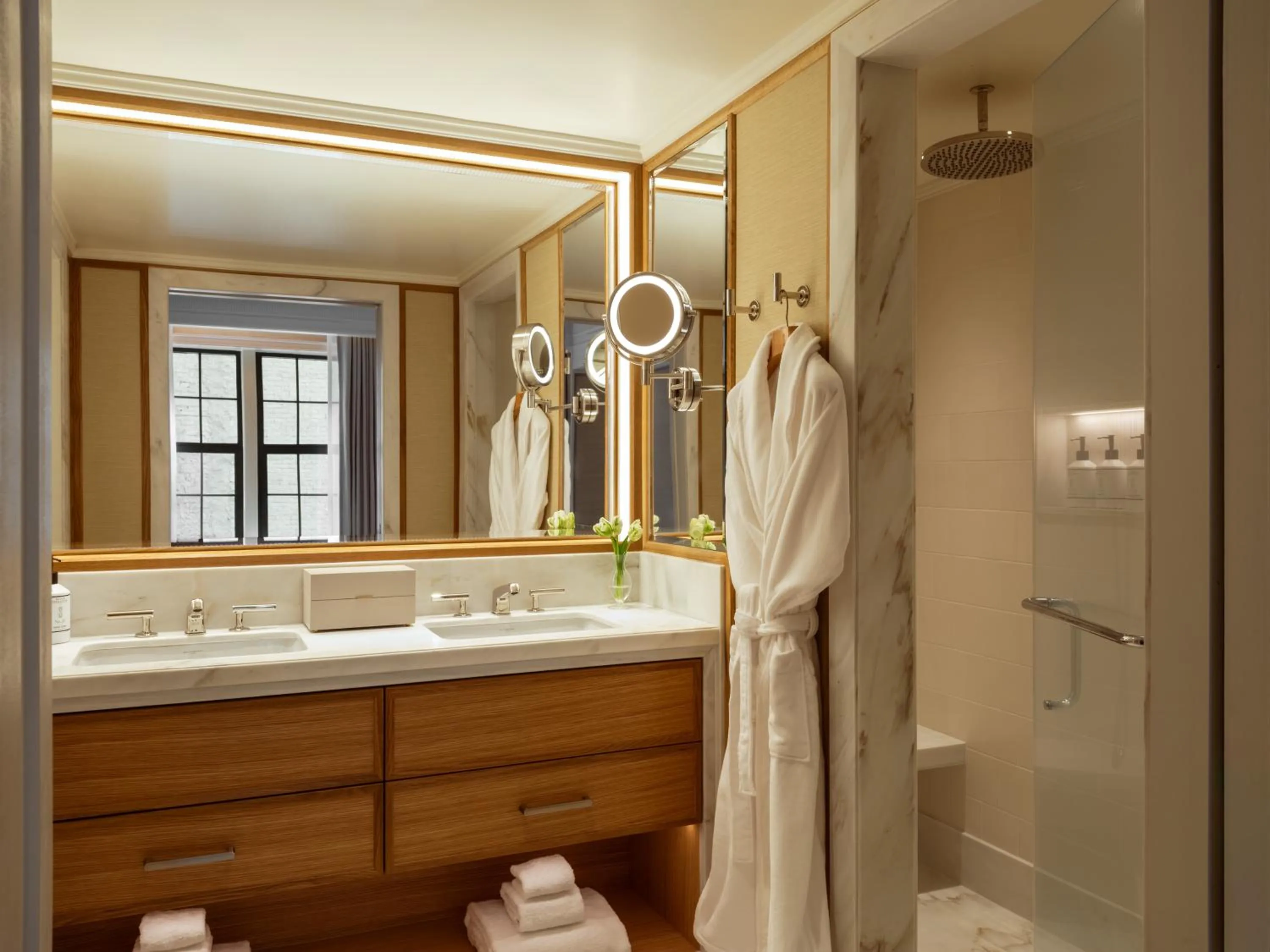 Shower in The Surrey, A Corinthia Hotel