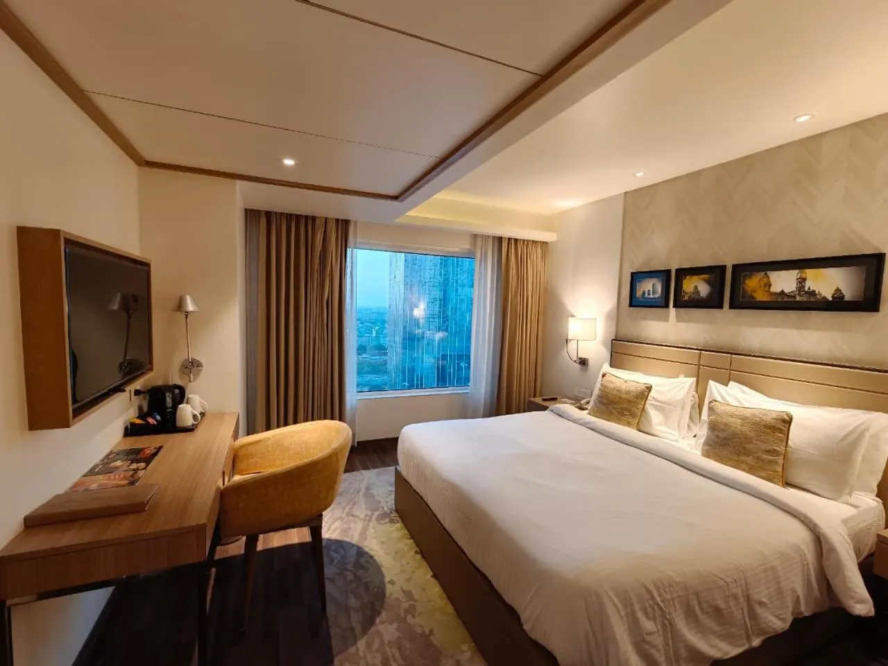 Bedroom, Bed in Royal Hometel Suites