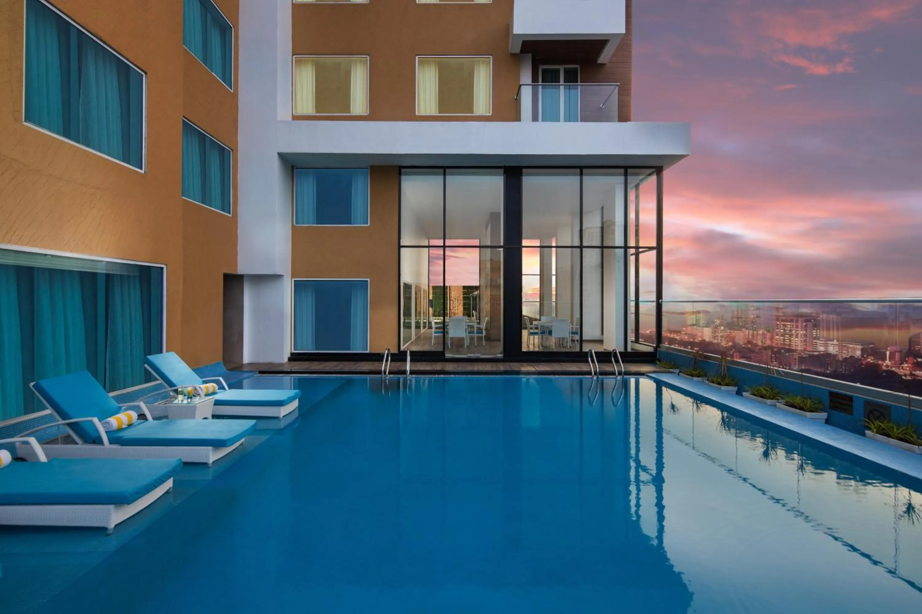 Swimming pool in Royal Hometel Suites