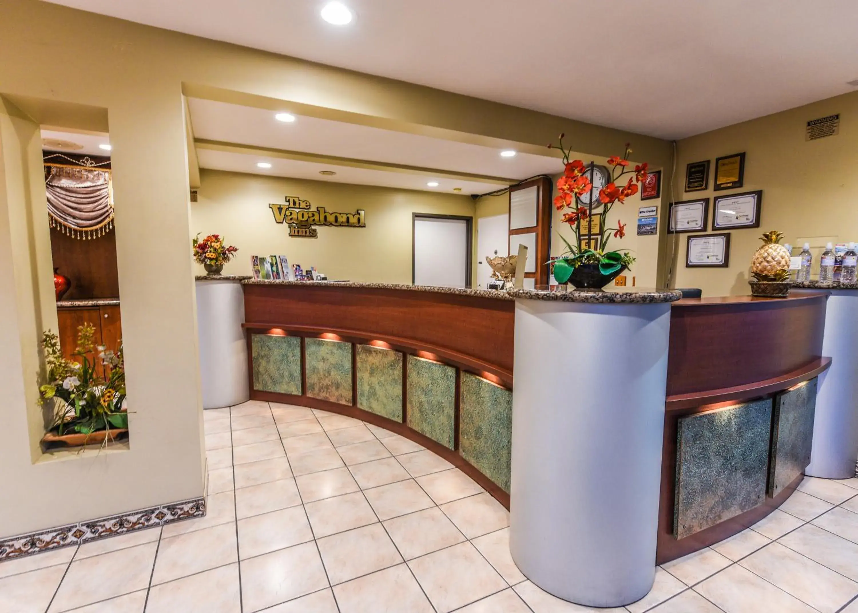 Lobby or reception, Lobby/Reception in Vagabond Inn Long Beach