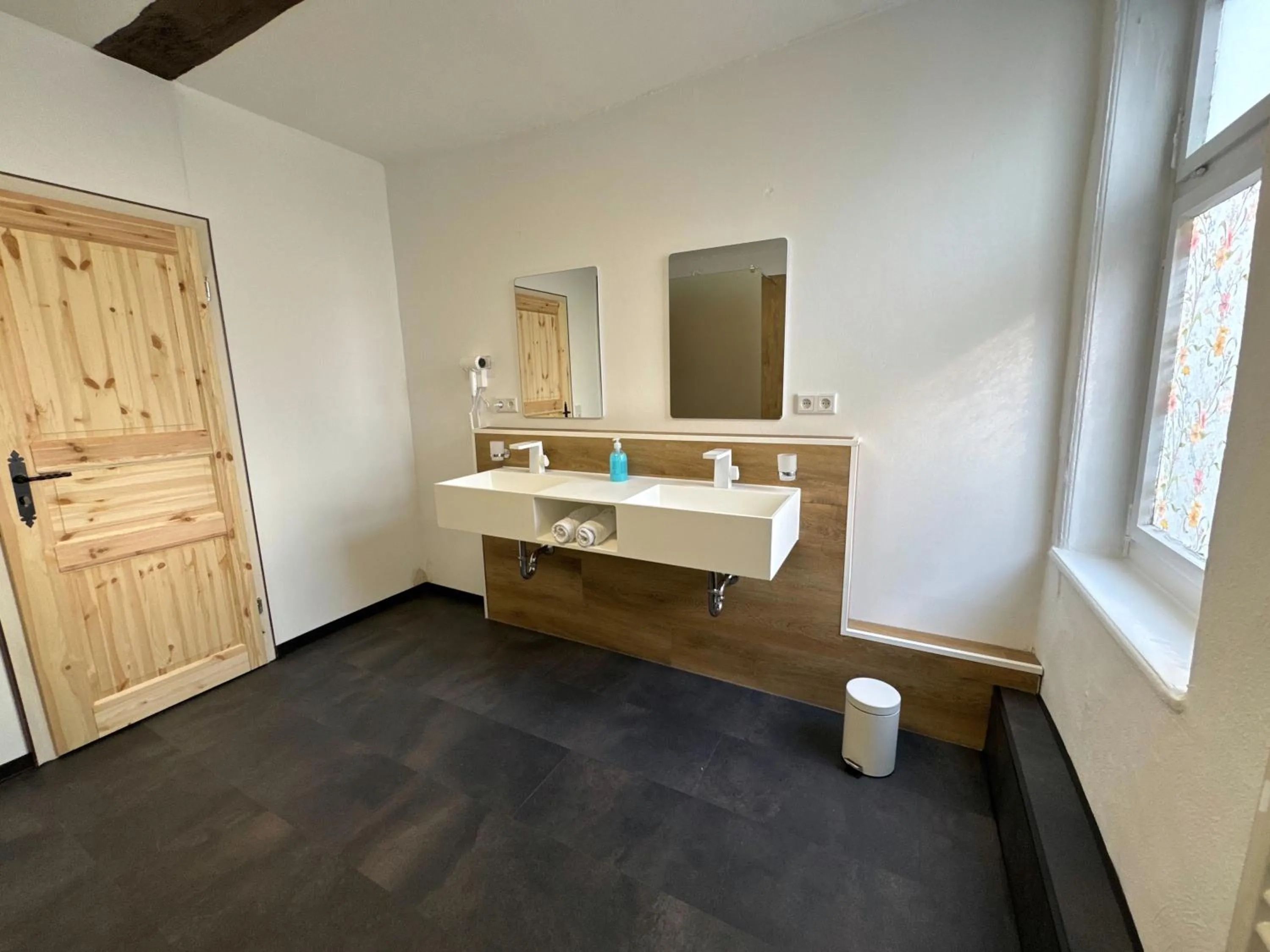 Bathroom in Hostaria del Castello