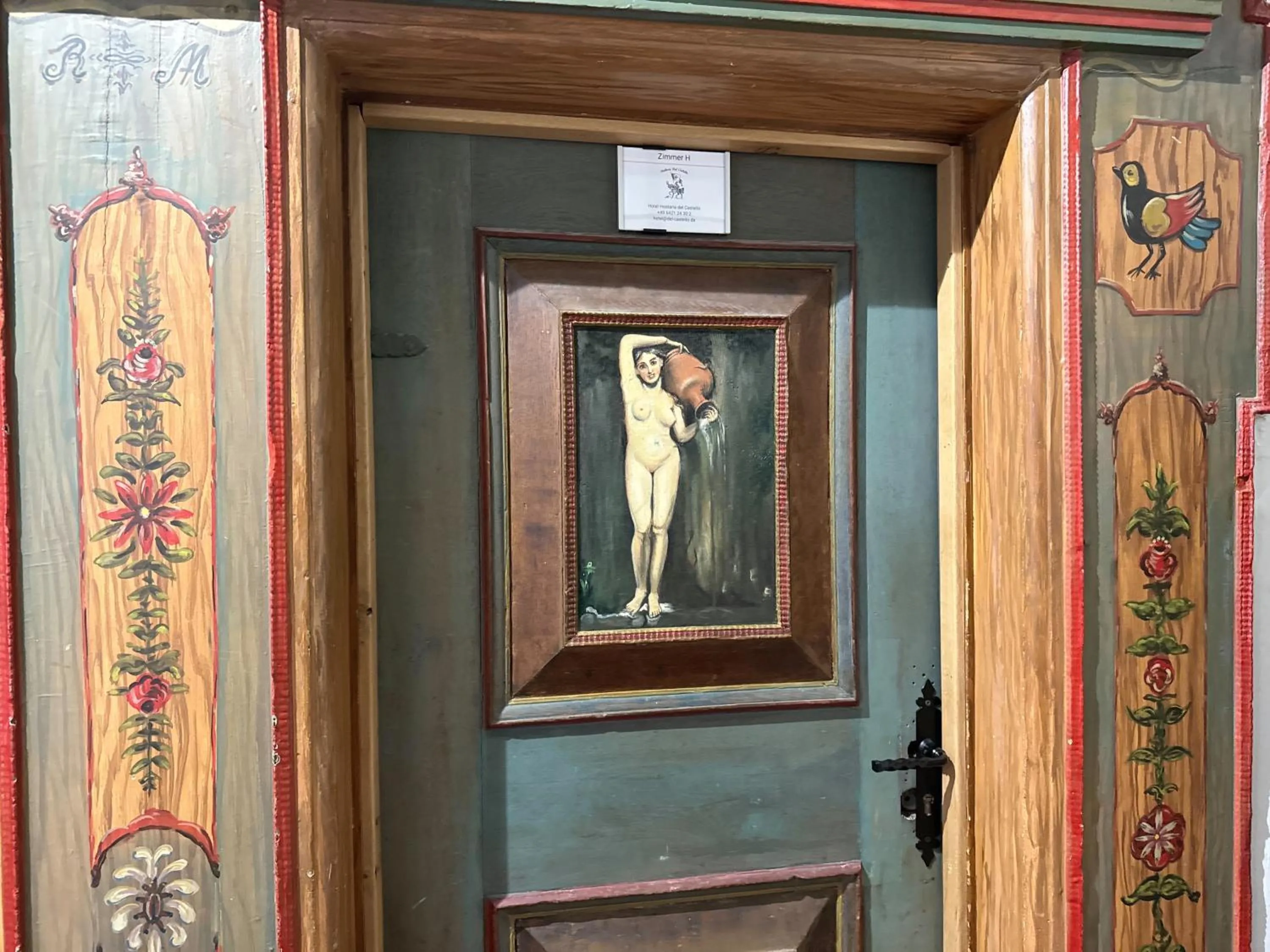 Decorative detail in Hostaria del Castello