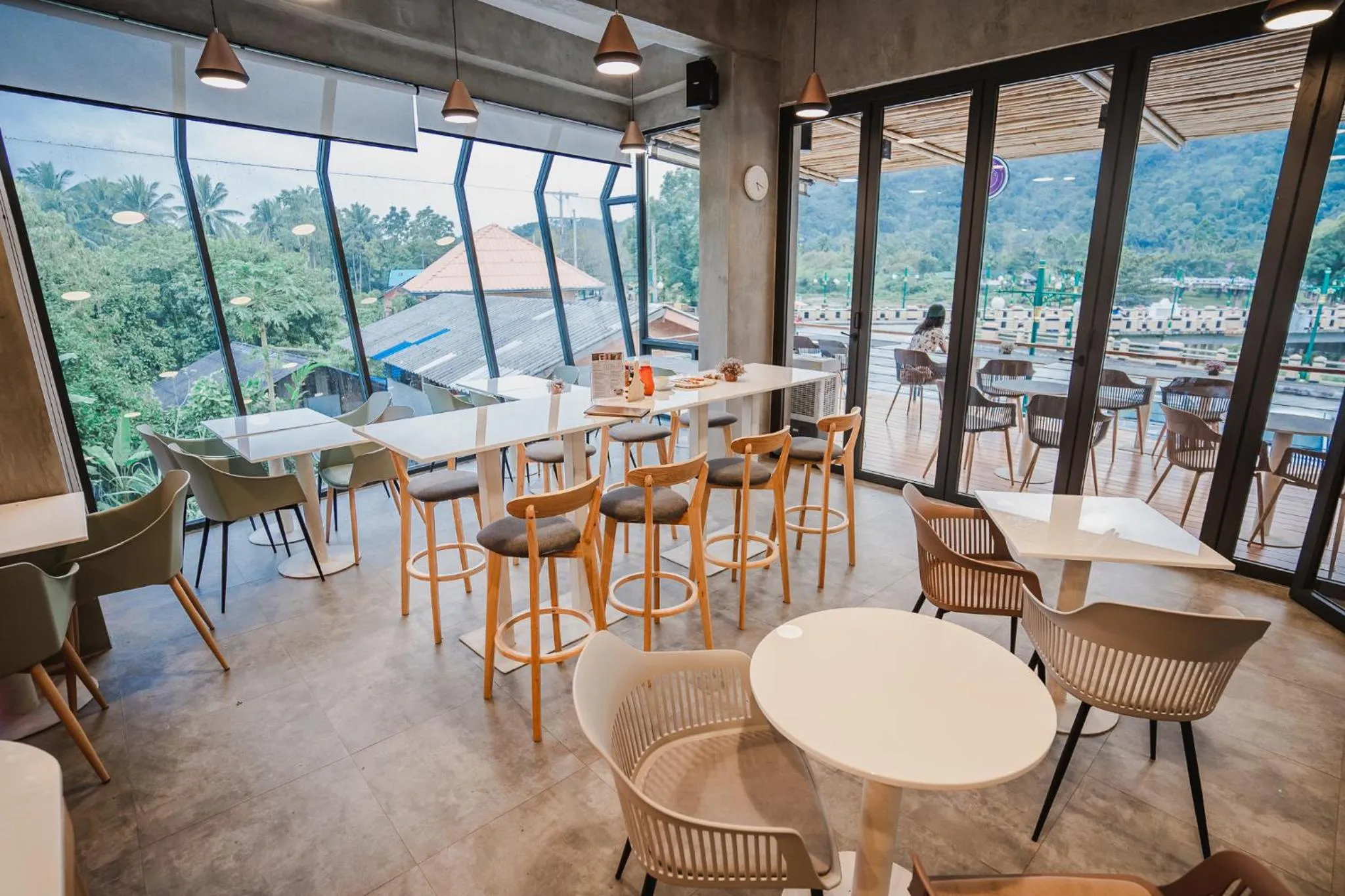 Restaurant/places to eat in Passion Resort Kiriwong