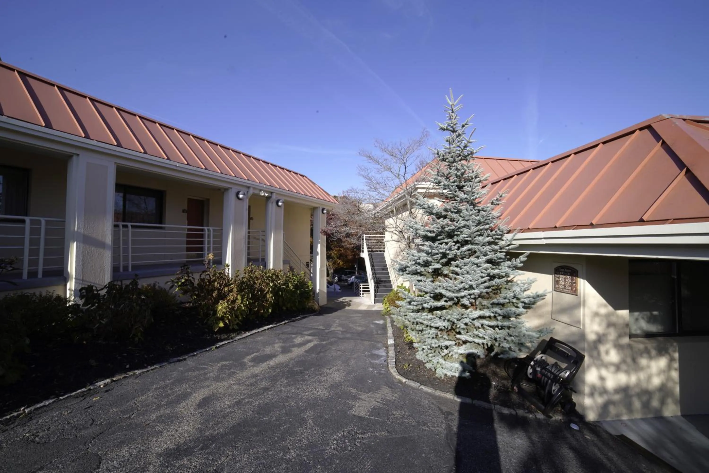 Property building in Hotel Boston