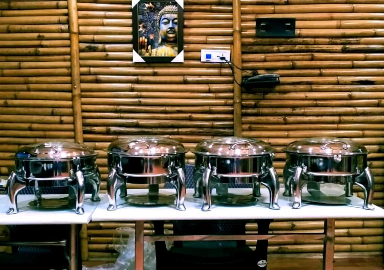 Restaurant/places to eat in Bamboo Junction Resort - Kanatal, Valley & Mountain View